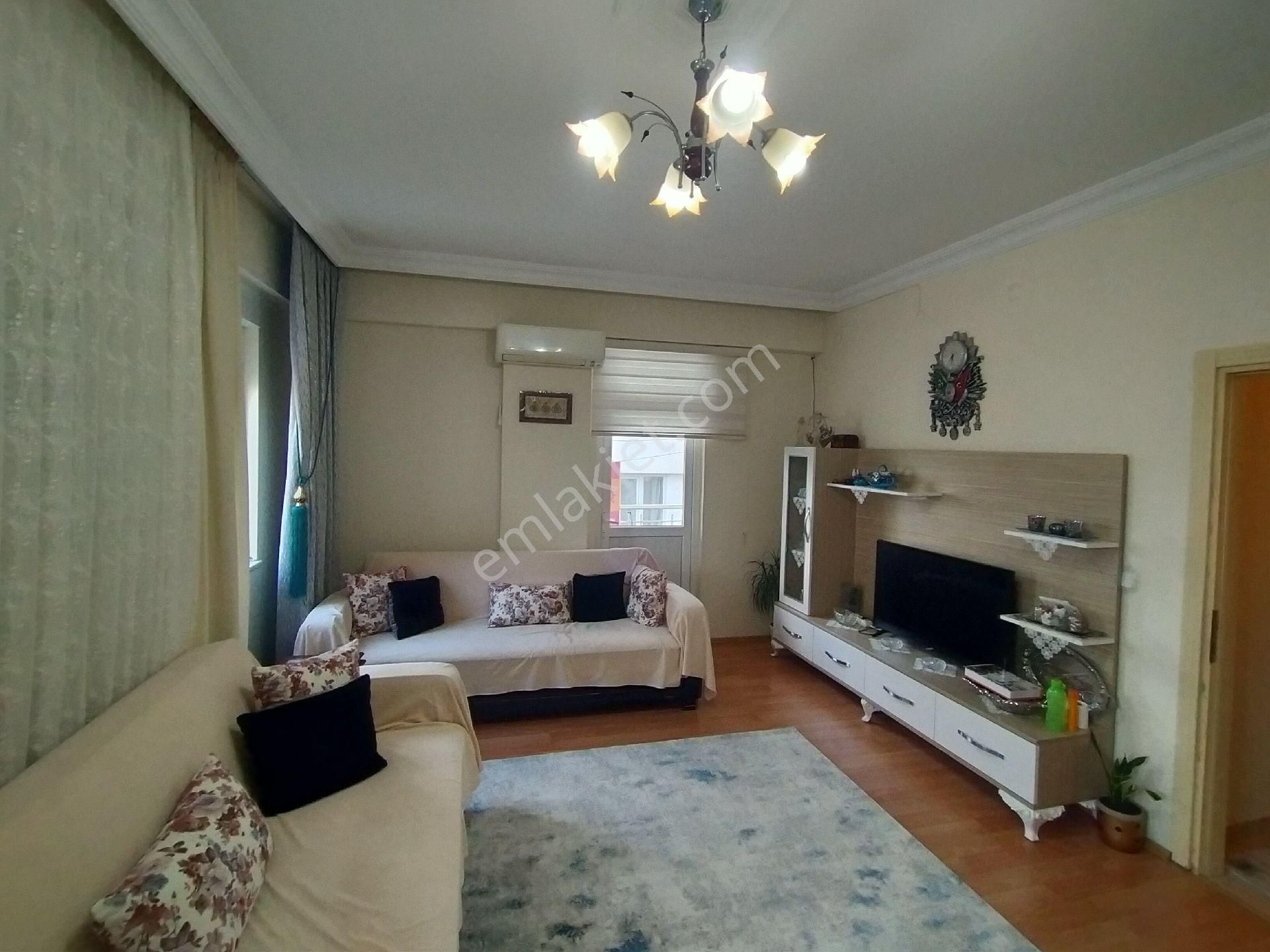 Kavaklıda Satılık 2+1 Ara Kat Daire