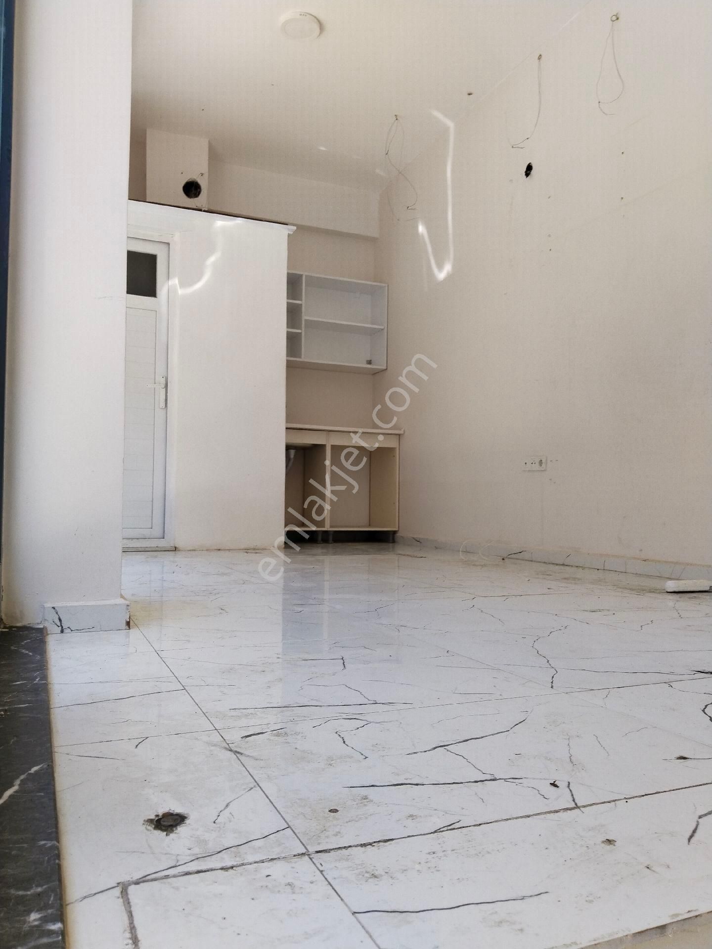 Yeşilyurt Ordu Caddesi Yakını