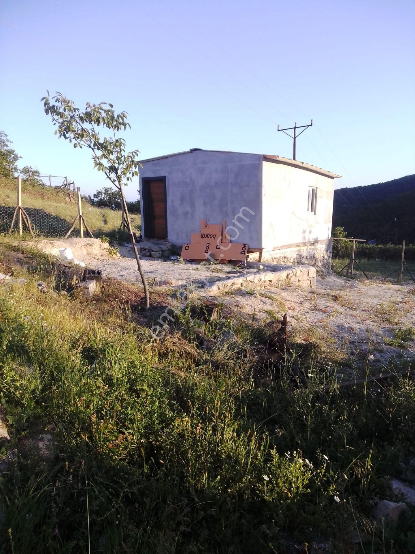 Çanakkale Yenice'de İçinde Bahçe Evi Bulunan Arsa