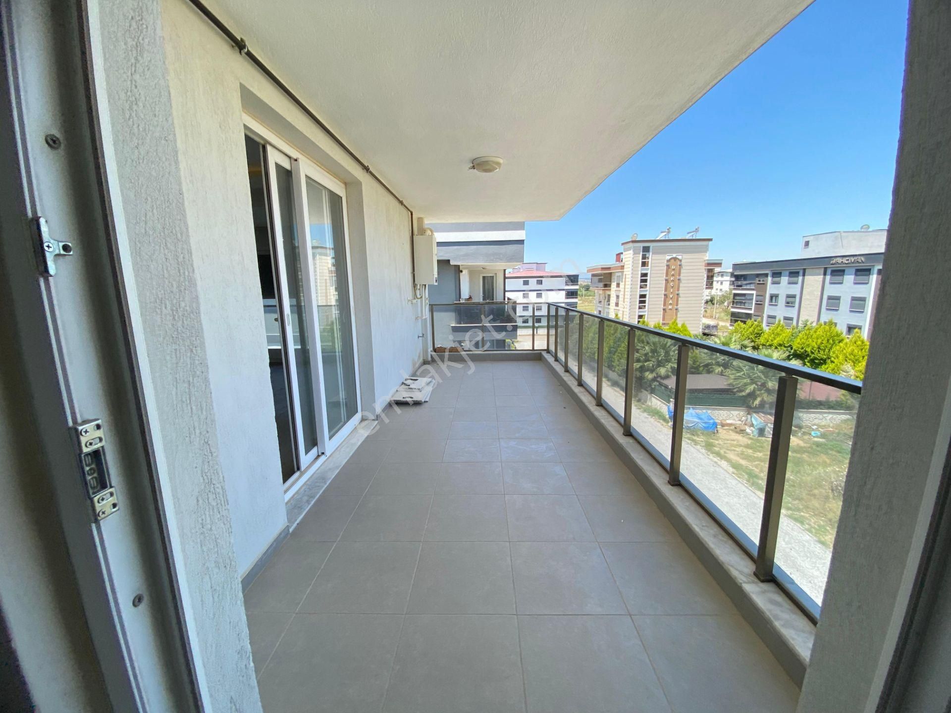 Mimozadan Bahçivan Sitesinde 3+1 150 M2 - Görsel 3