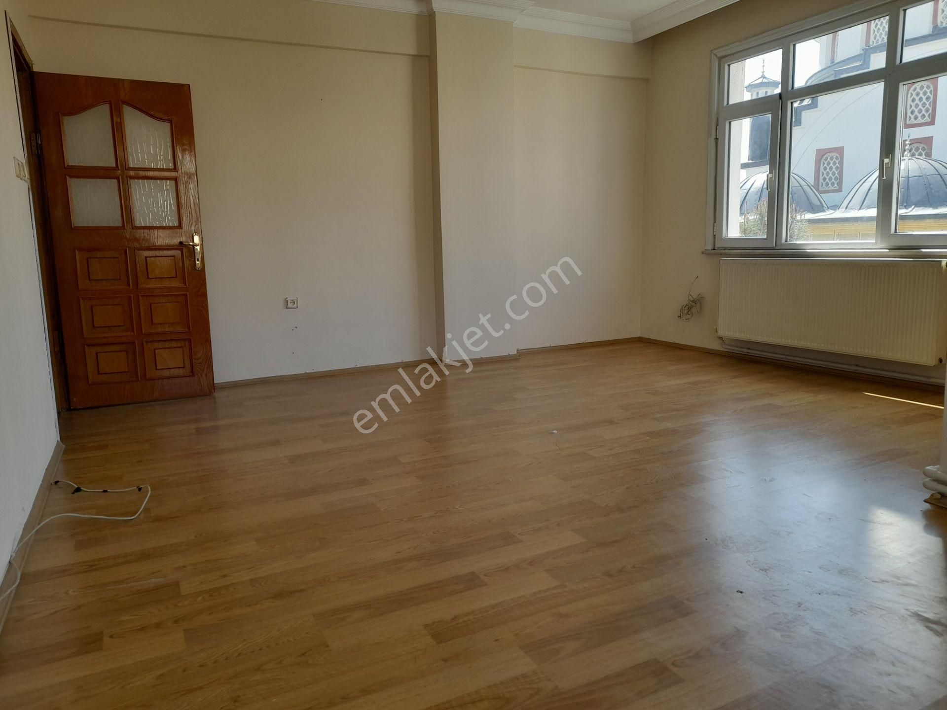 Pendik Kavakpınar Mahallesi'nde Kiralık 2+1 Daire