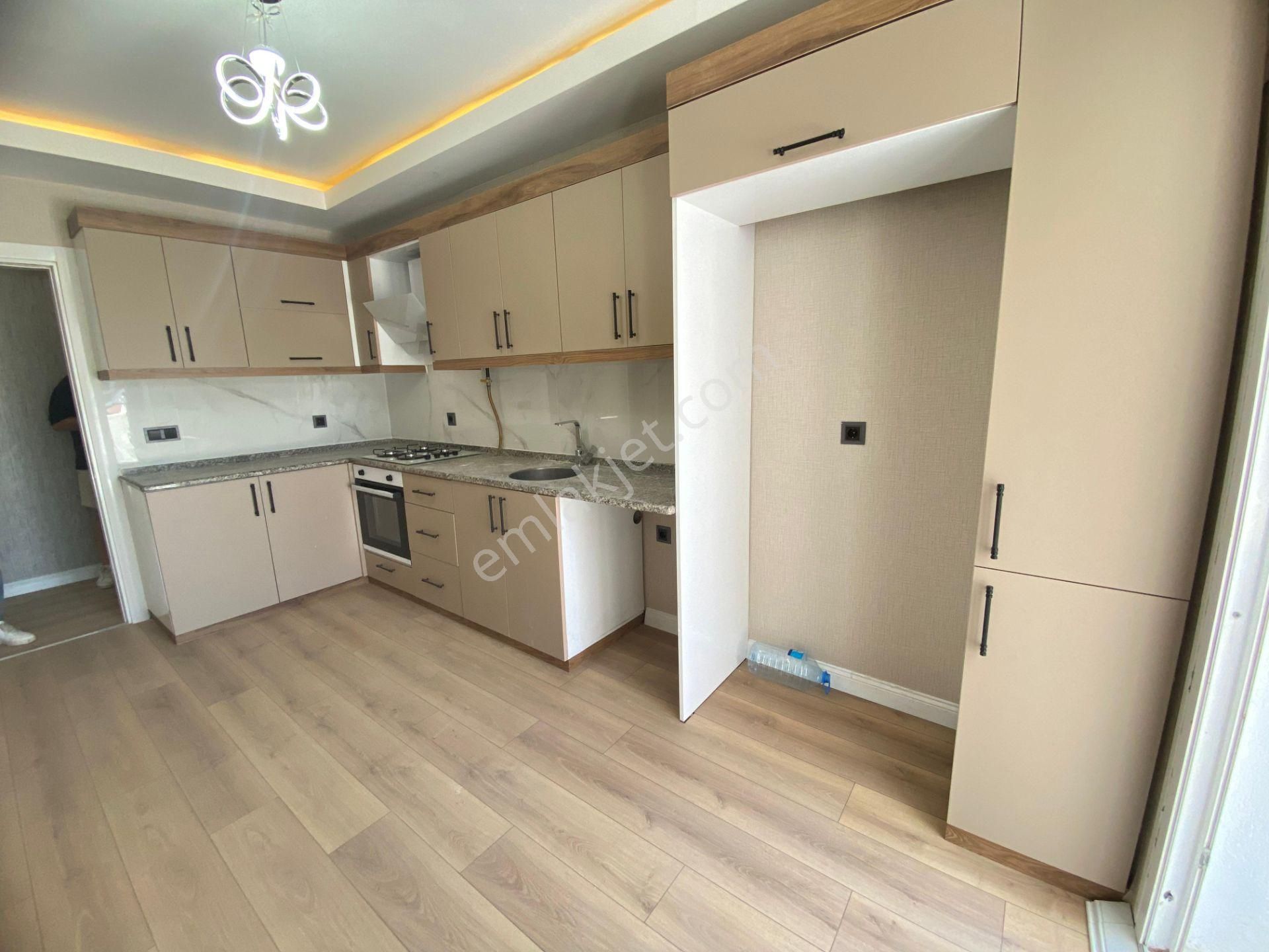 Mimozadan Ertuğrul Mahallesi 4+1 180m2 Daire