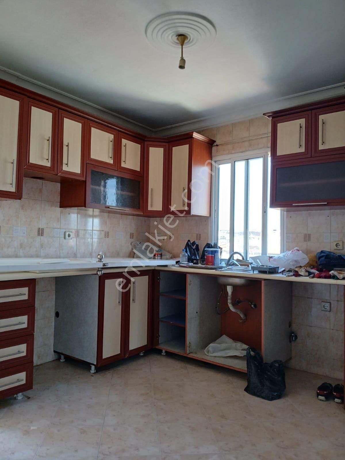 Karabaglar Çitlenbik Ana Sağlığı Yakını