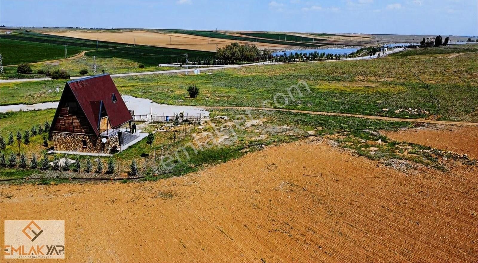 Sarayönü Beşgöz Göleti Manzaralı 49.684 M2 Sulak Tarla