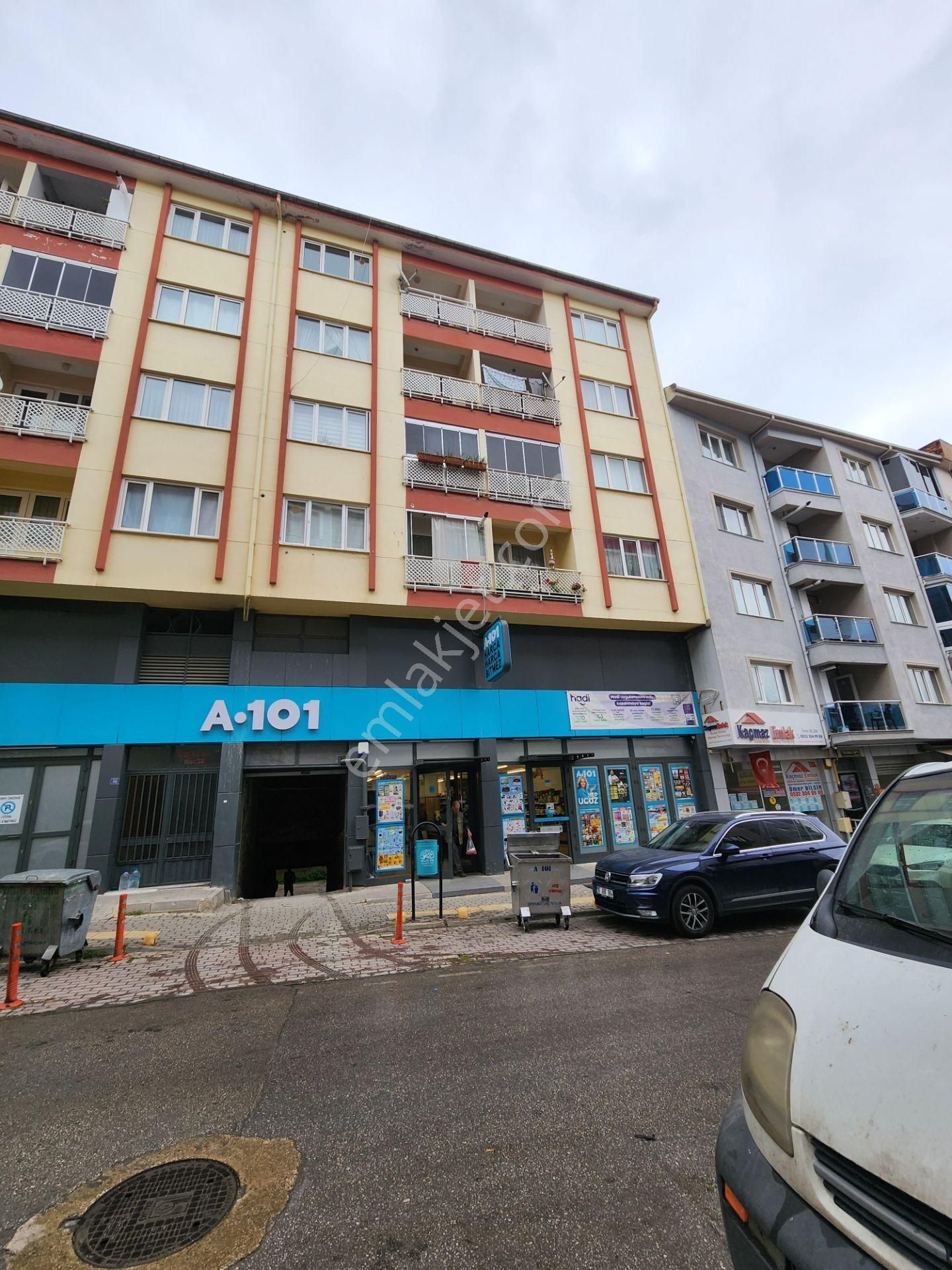 Bursa İhsaniye Merkezde Yenilenmiş, Merkezi Konumda 3+1 Kiralık