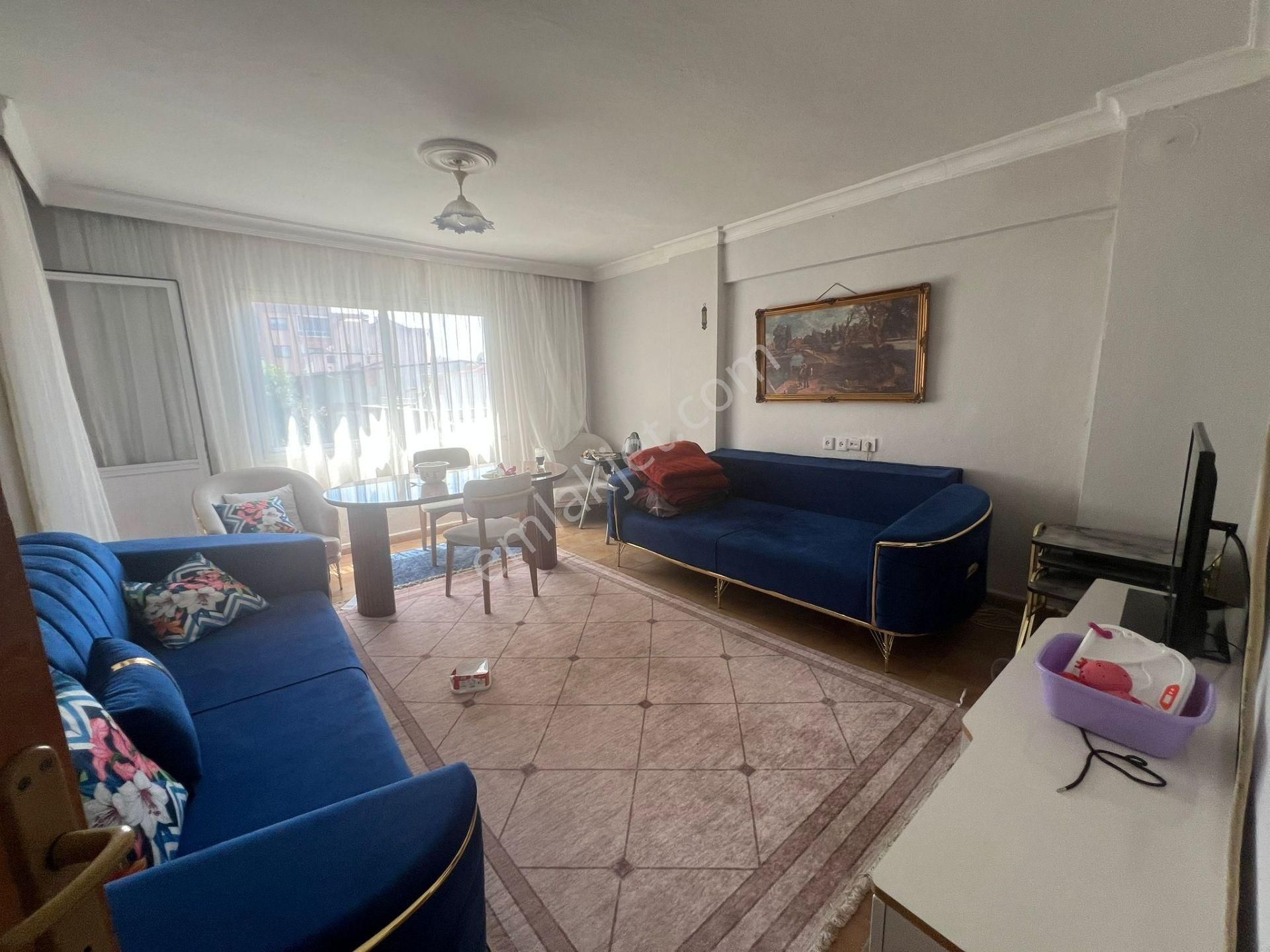Acil Buca Şirinyer Yakını Laleli Mahde 3+1 100m2 Arakat Klasik Daire
