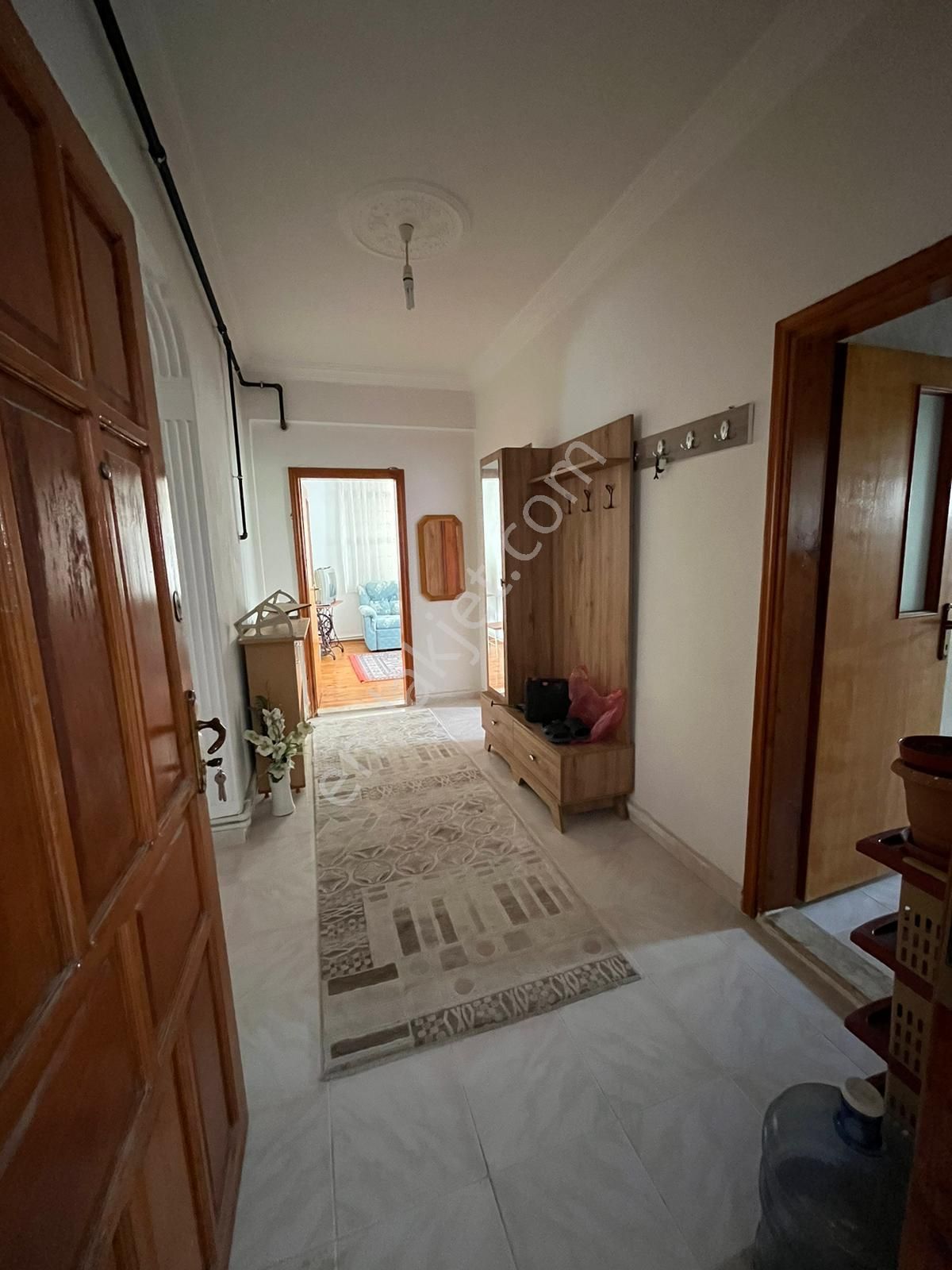 Antalya Serik Orta Mahalle'de Doğalgazlı Eşyalı Ferah Daire