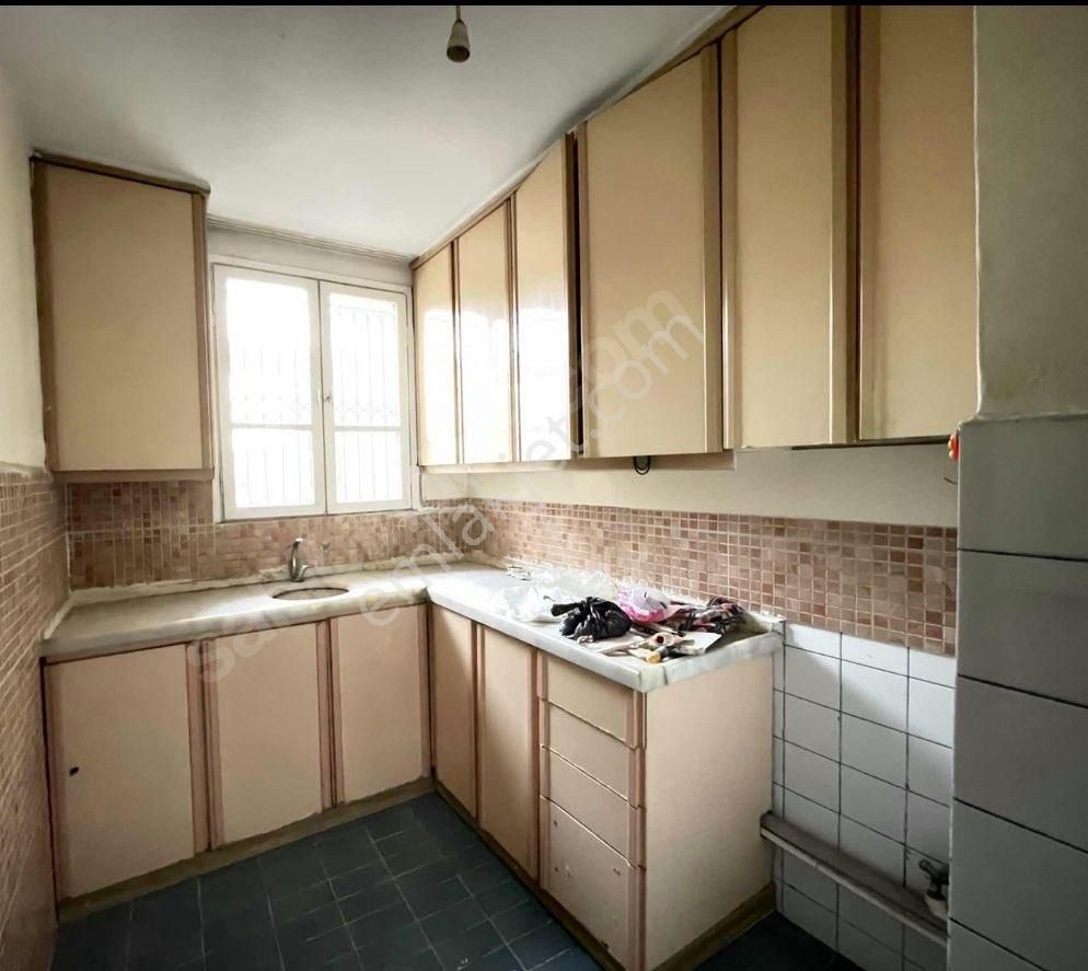 Fatih'de 3+1 Tertemiz Müstakil Kiralık