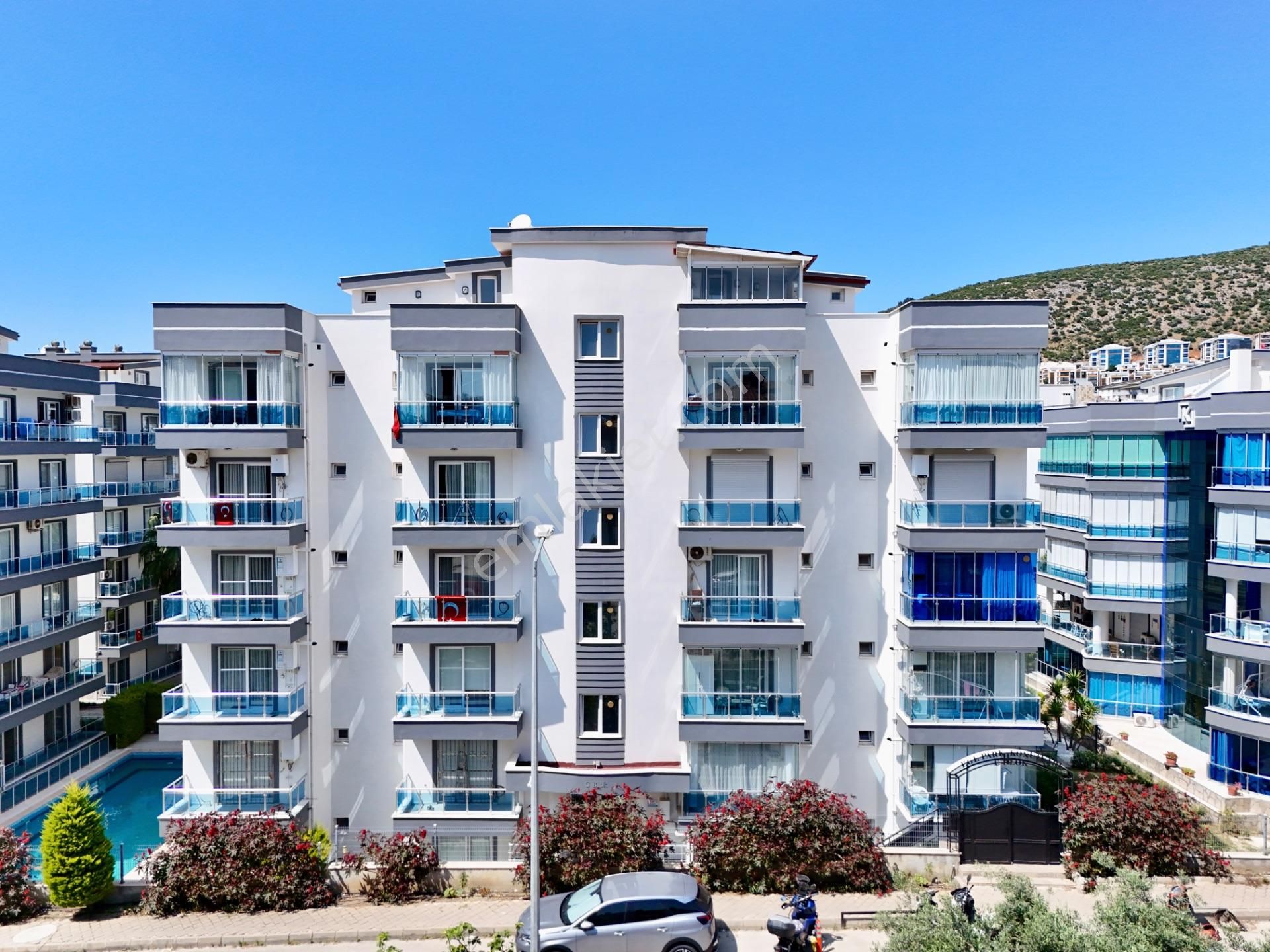 Kuşadası Ege Mahhalesinde Satılık 3+1 Daire