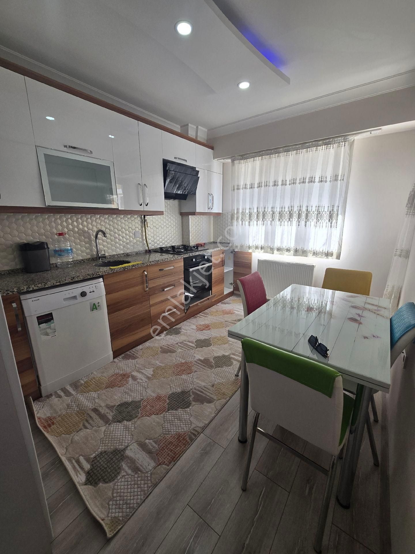 Ev-tur Dan Yeni Mah De 2+1 Lüks Eşyalı Arakat