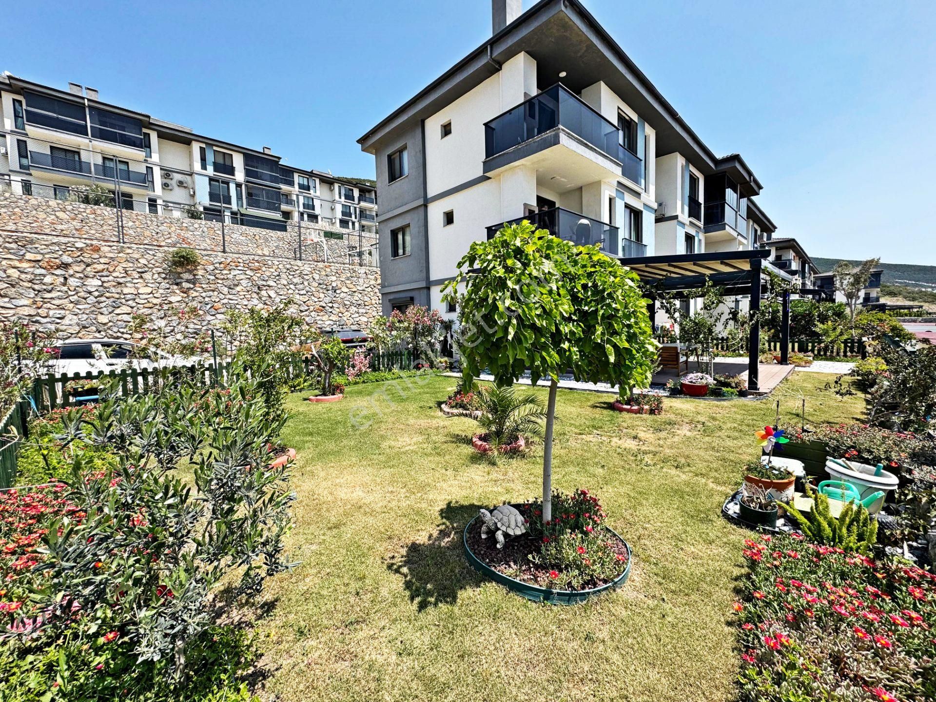 Didim Akbükte Villa Tadında Muhteşem 2+1 Bahçeli Daire