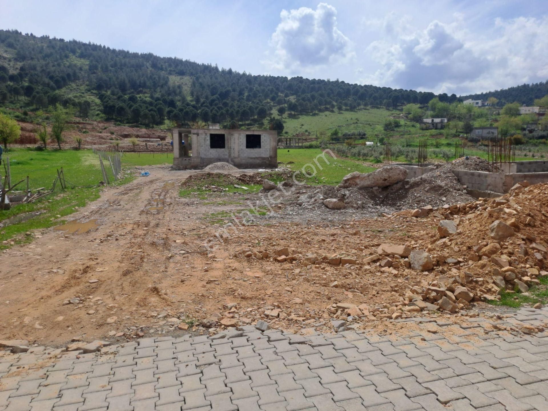 Coldwell Banker' Dan Altınova Da Satılık Arsa - Görsel 4