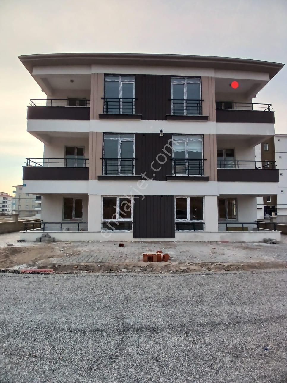 Sistem Gayrimenkulden Kapaklıda 2+1 Satılık Daire