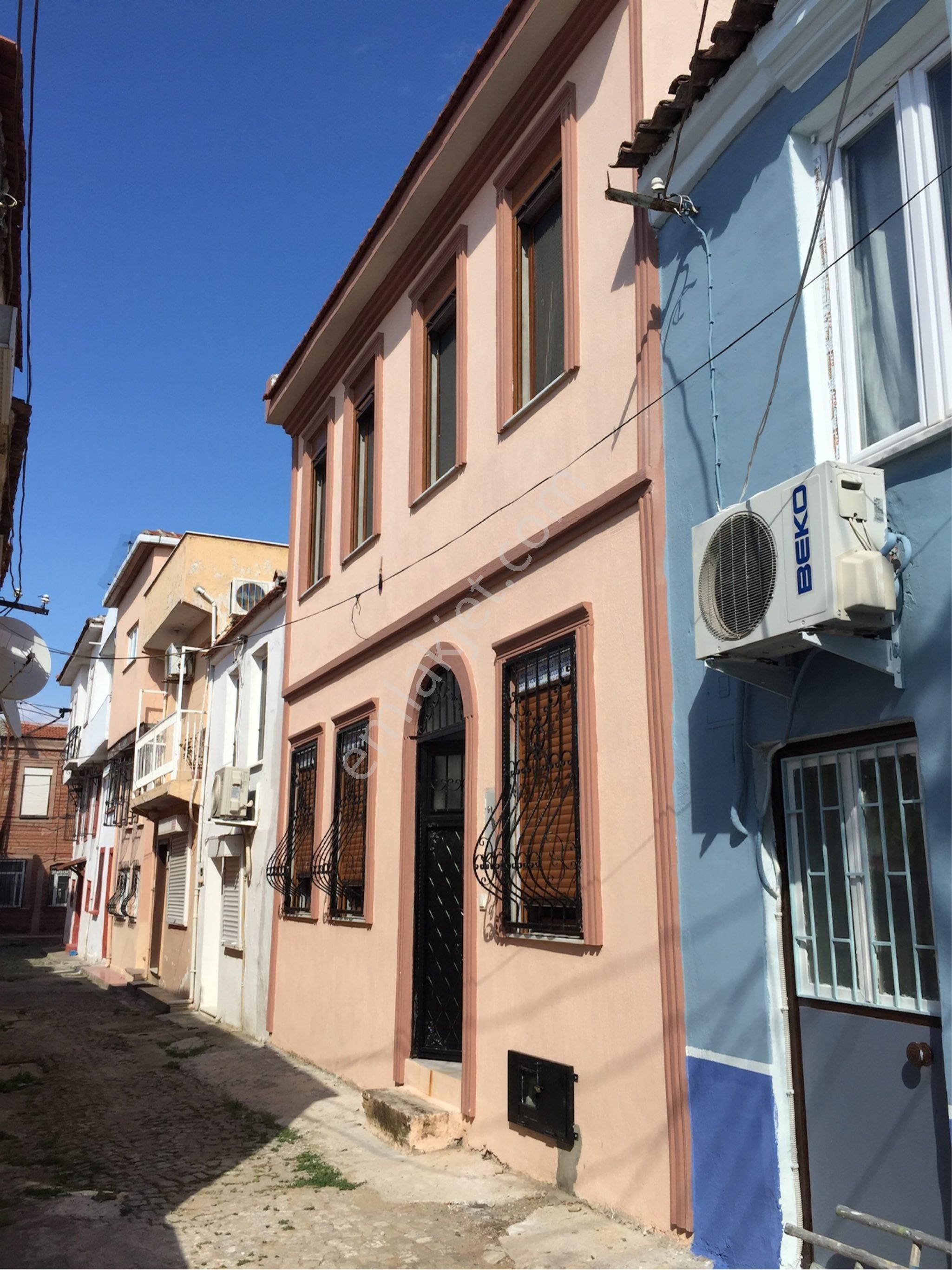 Sahibinden Satılık Ayvalık Merkezde Müstakil Ev