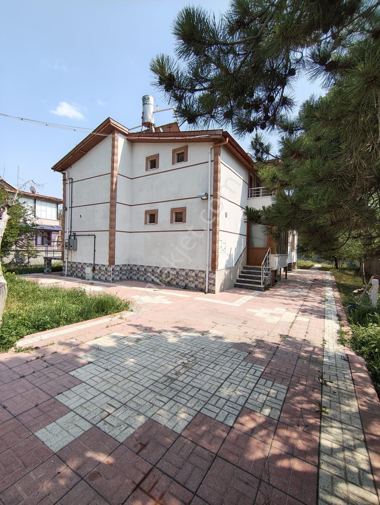 Meram Yaylapınar Da Müstakil 3+1 Kiralık Daire