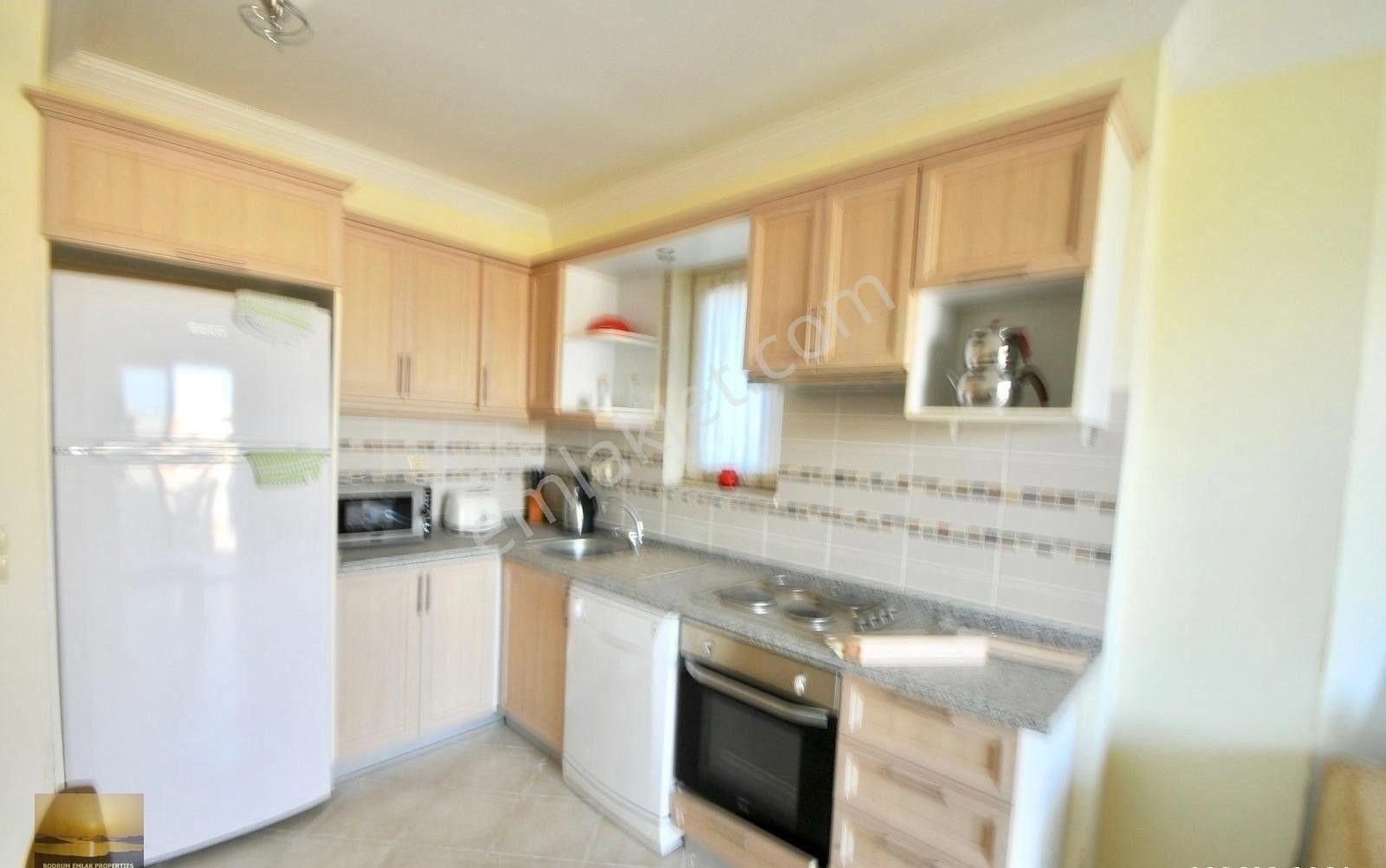 Büyük Köşe Bahçeli Satılık Ev Kumsal Yakın Sitede Plaj İmkanlı - Görsel 15