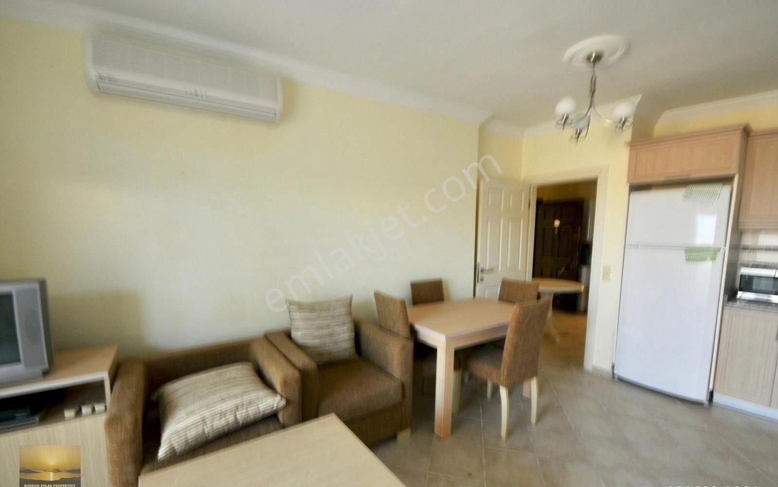 Büyük Köşe Bahçeli Satılık Ev Kumsal Yakın Sitede Plaj İmkanlı - Görsel 24