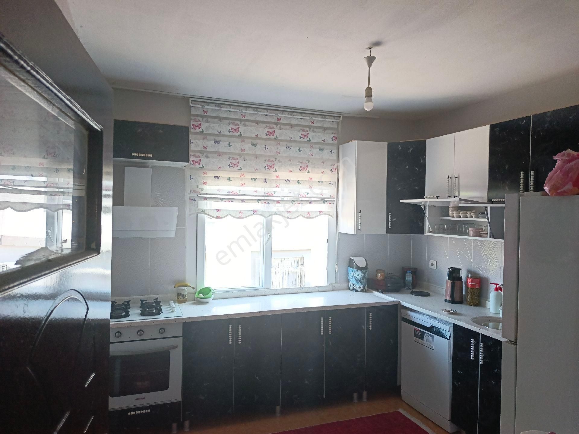 İşbilirden Küçük Dikili Koza Mahallesinde 2 Katli Müstakil Ev - Görsel 23