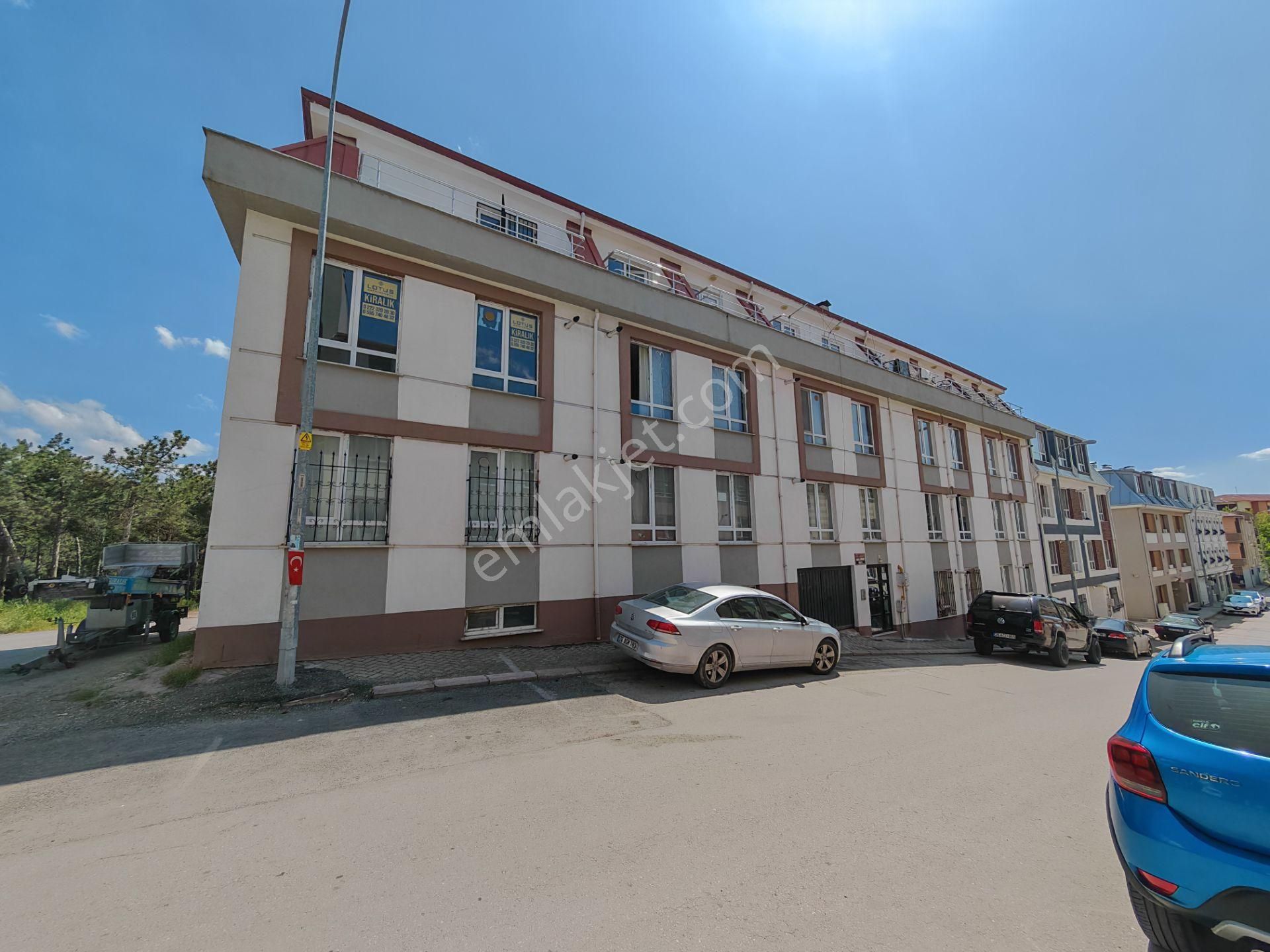 *** Lotus *** Esogü Karşısı 2+0 Kiralık Daire 100 M2 Ayrı Mutfak