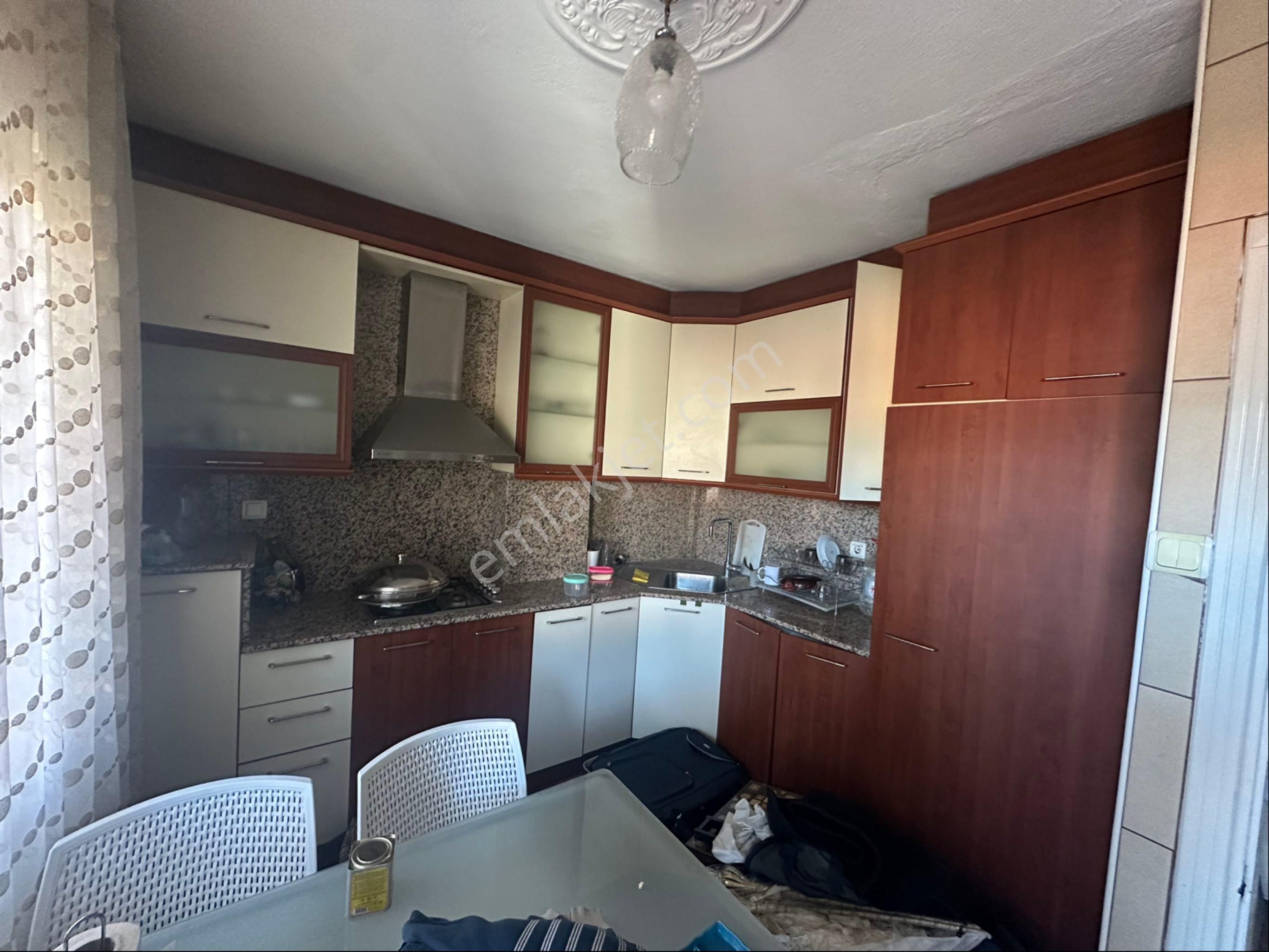 Yörük Emlaktan Satılık Merkezi Konumda 2+1 95 M2