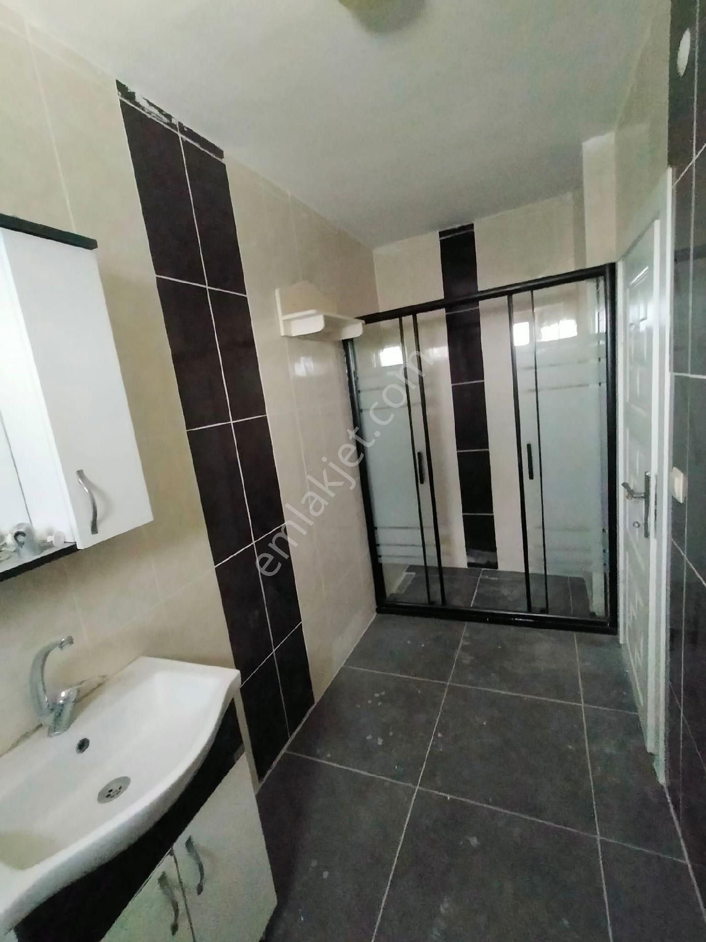 Kavaklı Merkezde Kiralık Düz Bahçe Kat Giriş Daire 2+1