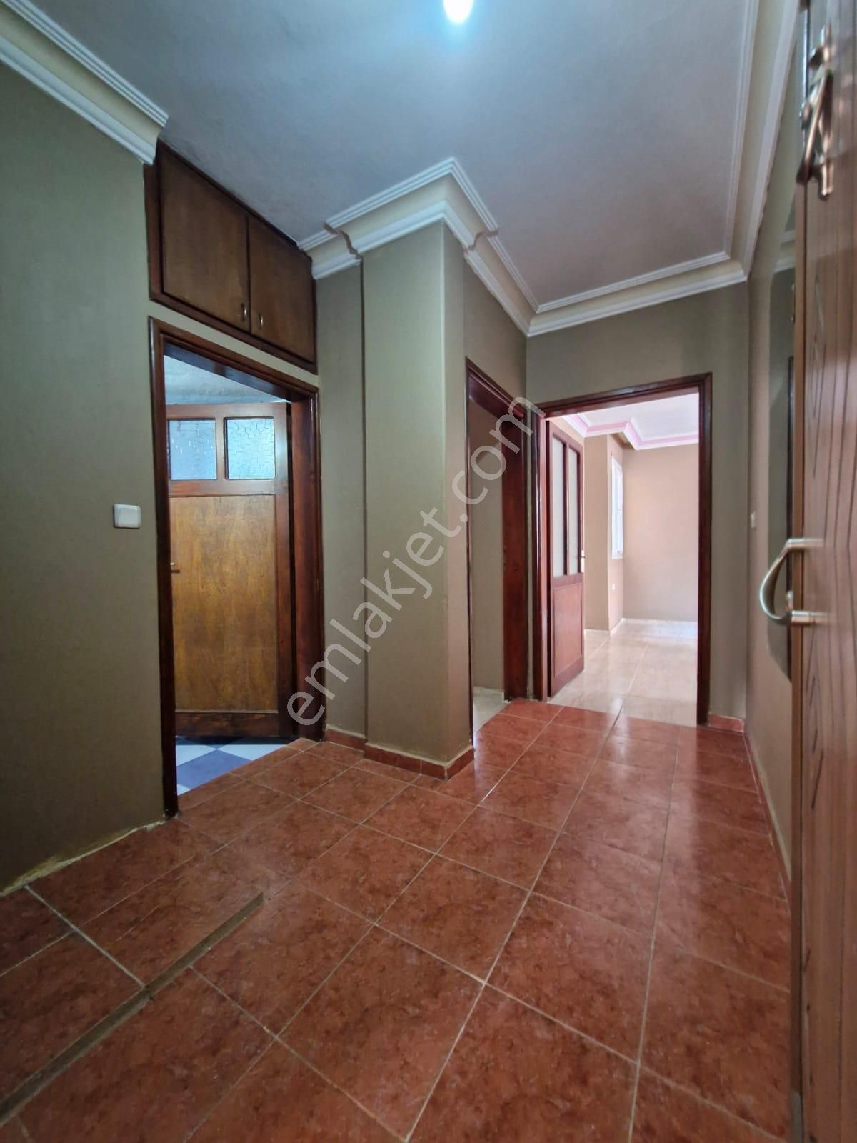 Adana Çukurova Beyazevler Mahallesi Kiralık 1+1 Daire Kaktüs Kafe Civarı
