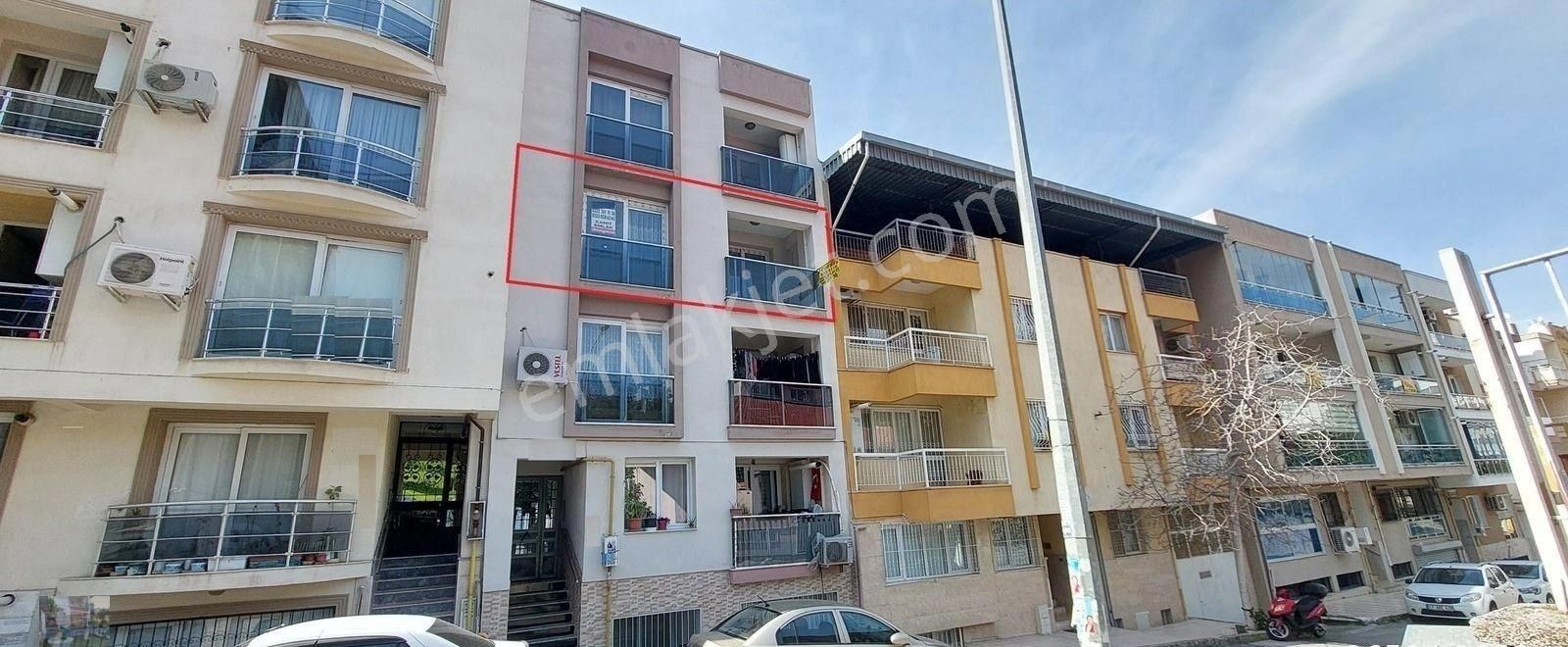 Küçük Çiğlide Satılık 2+1 Daire Kanıt Emlaktan