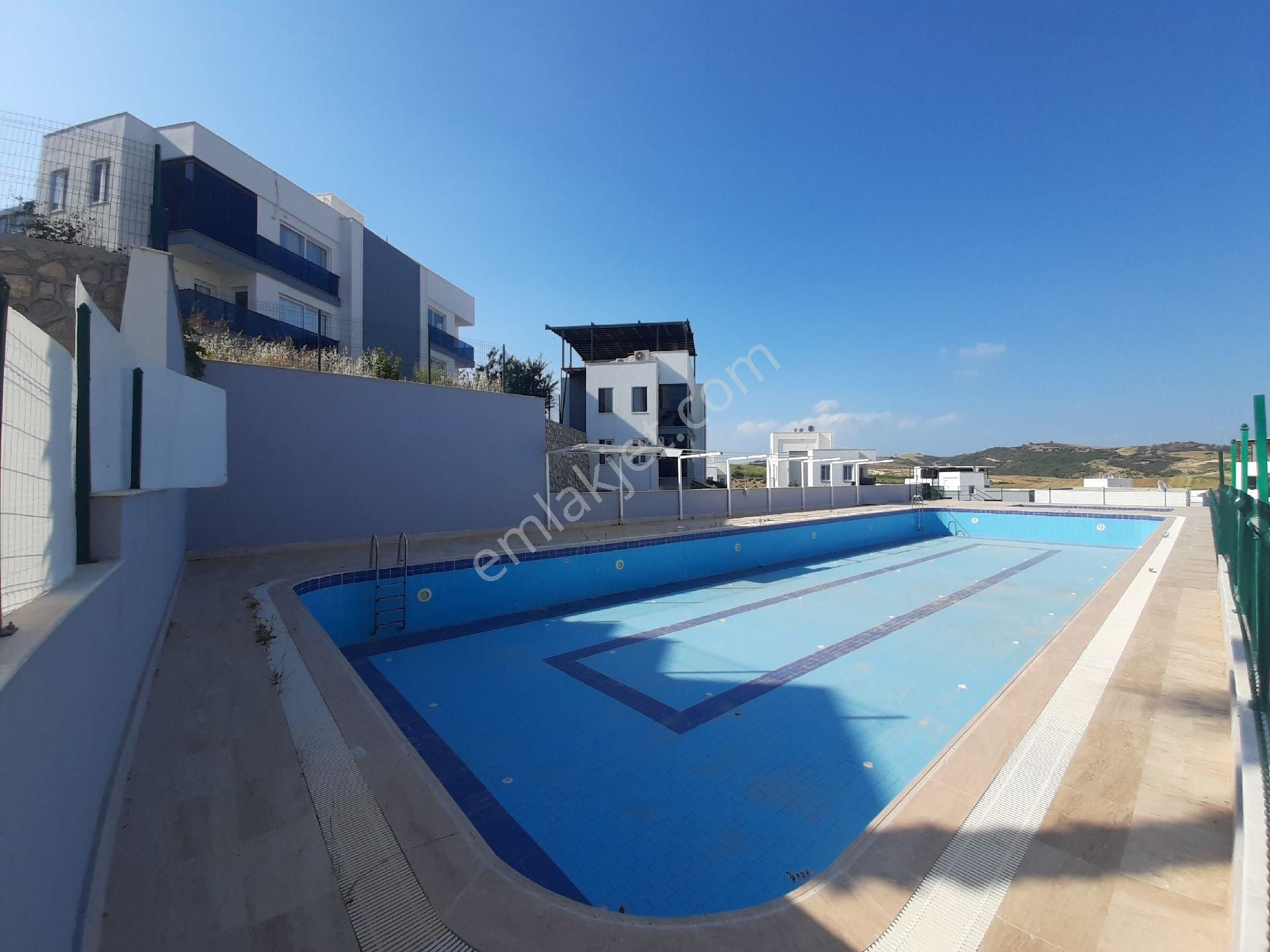 Yatay Mimari Sosyal Aktiviteli Site İçi 60 M2 Hobi Bahçeli Lüks Daire
