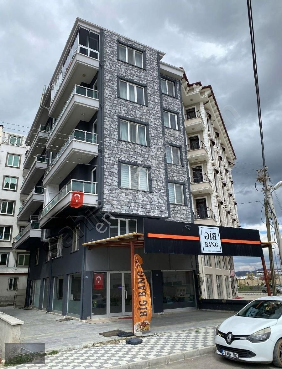 Üniversite Karşısında 65 M2 Ön Cephe Daire Erenler Merkez