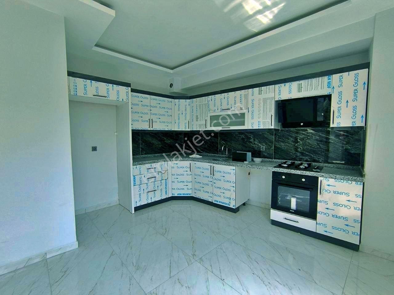 Uytundan Akçay Güre Arası Cemil Temelde Denize 350 M 2+1 Kiralık