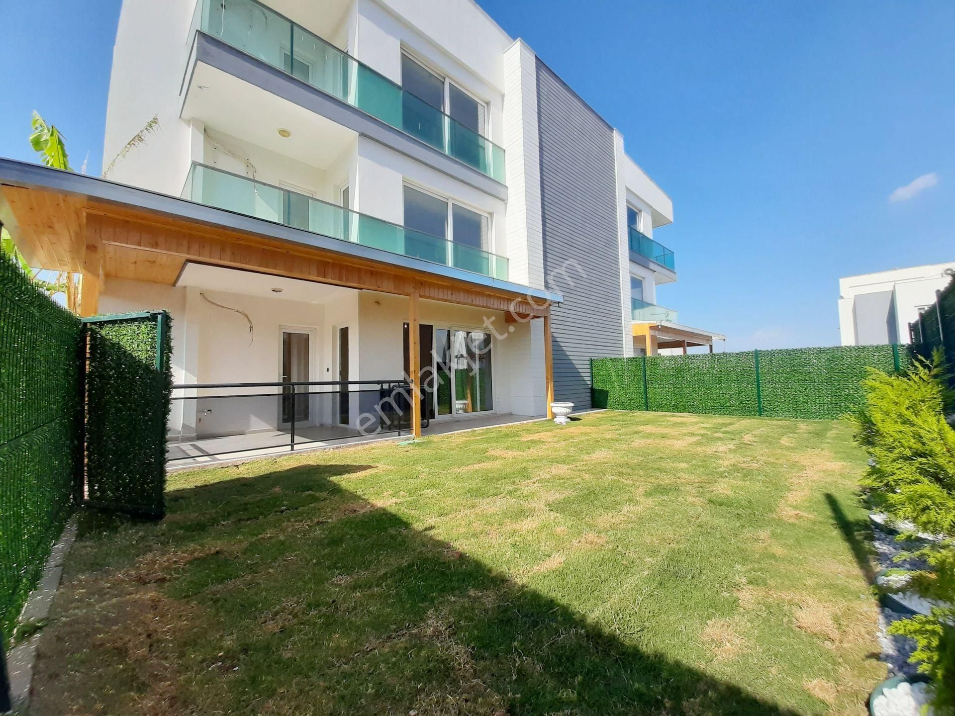 Kabasakal'da Villa Tadında Bireysel Hobi Bahçeli Site İçi Havuzlu Güvenlikli Alternatifsiz 2+1