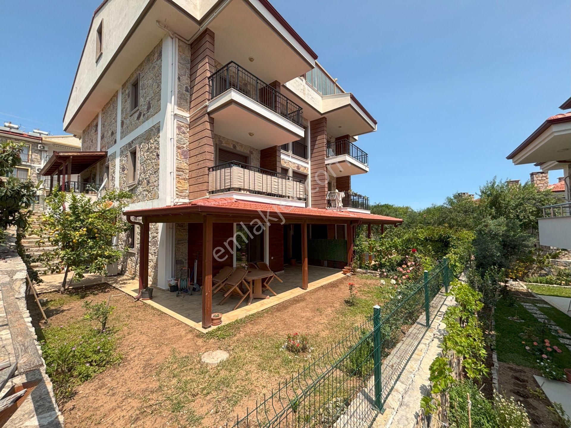 Datça'da Merkezin Kalbinde Deniz Manzaralı Satılık 120m²3+1daire