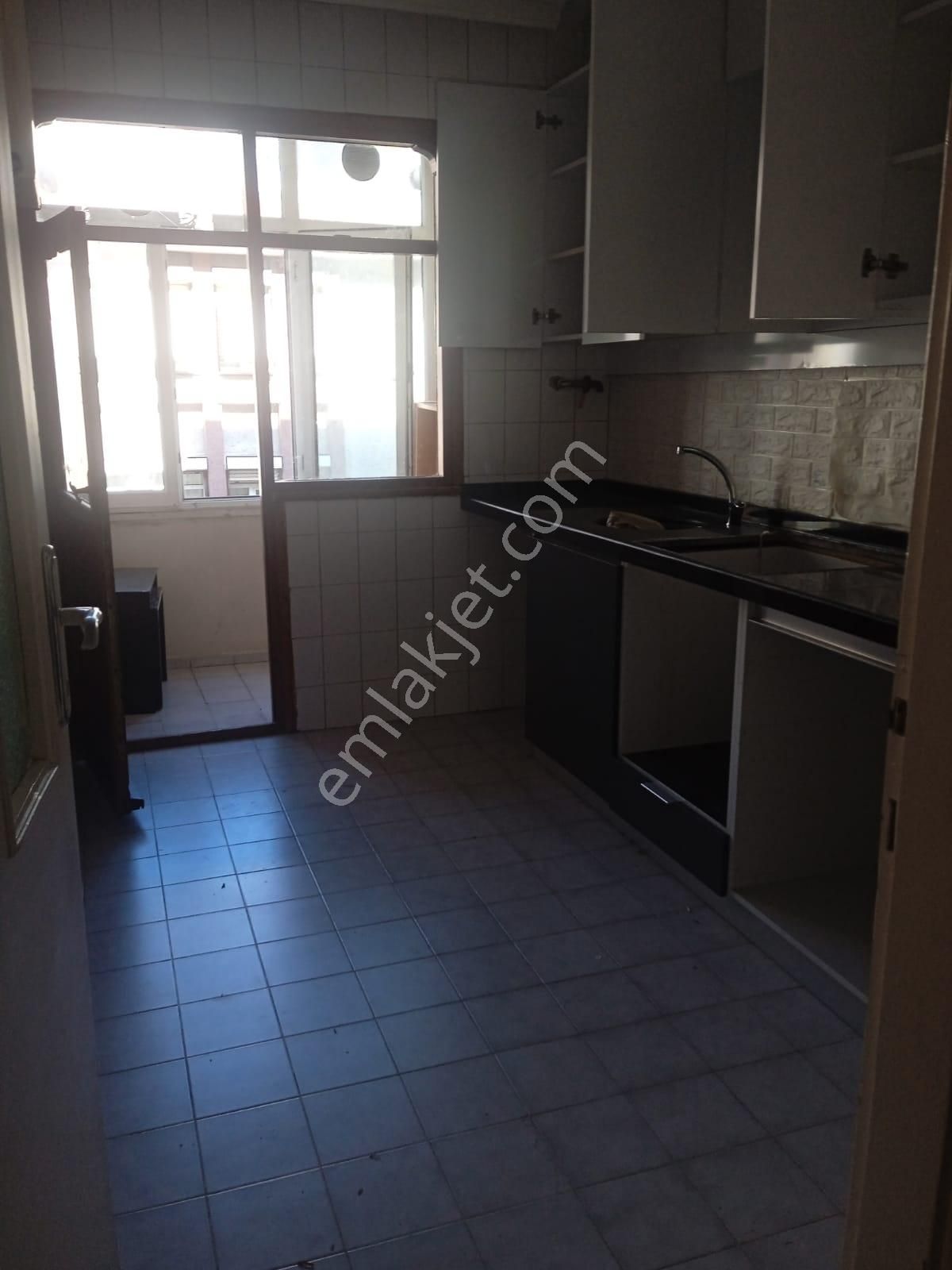 Bahcelievler Siyavuşpaşa Mh 3+1 3 Kat Kiralık Daire