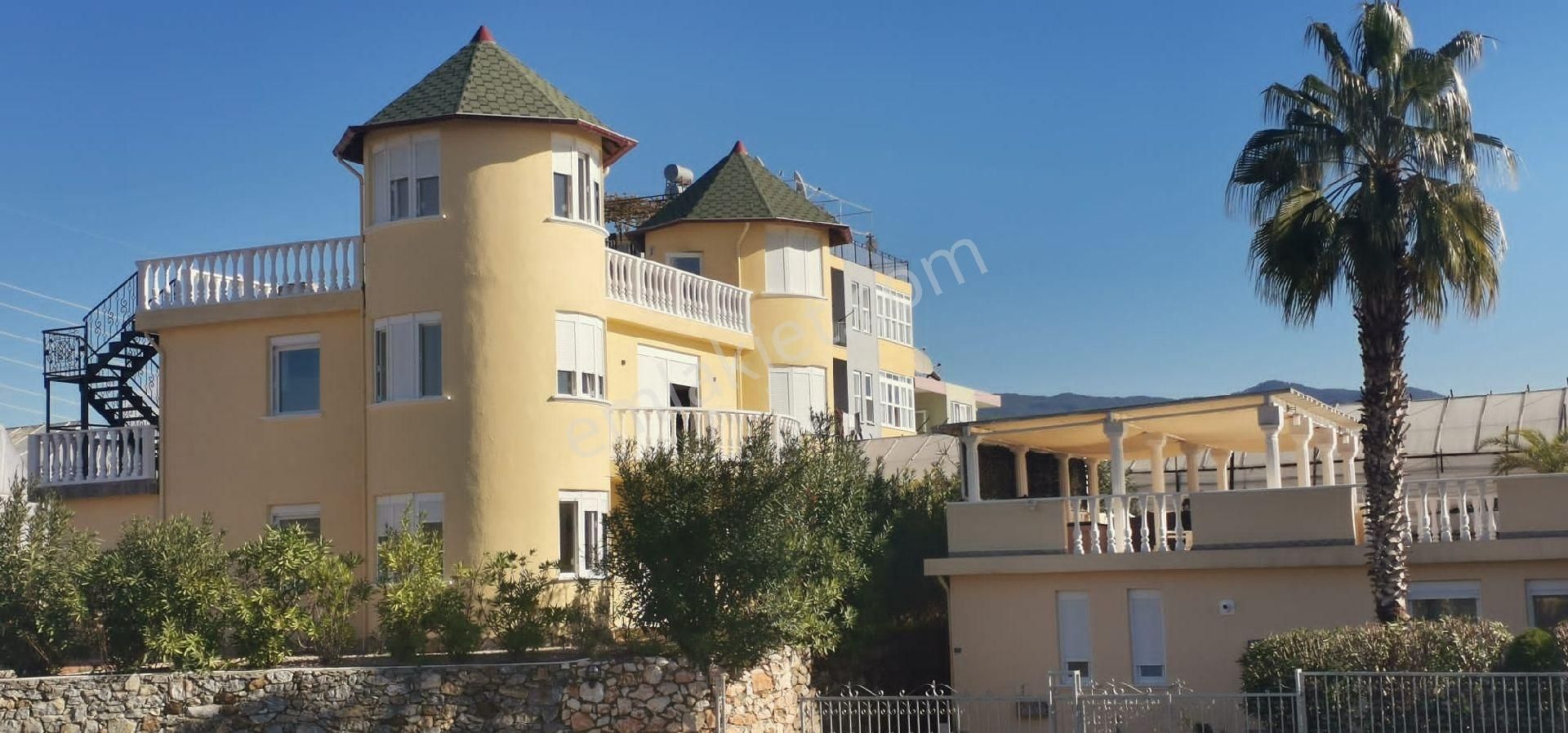 Alanya Konaklı Satılık 8+2 Villa