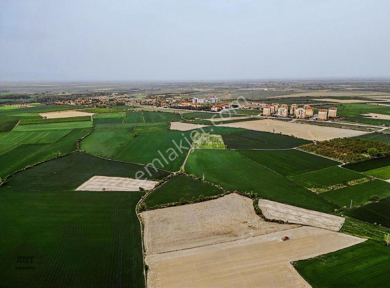 Konya Akşehir De 6 Dönüm İmara Yakın Tarla