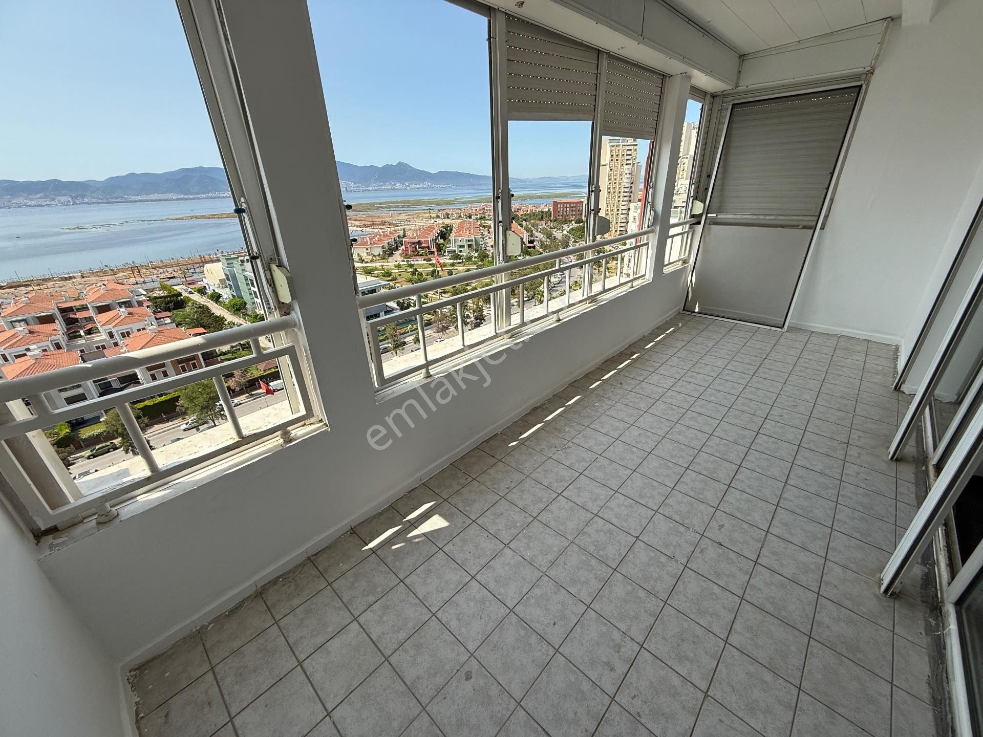 Mavişehir Kuğu Satılık 4+1 Daire Tüm Odalar Deniz Manzaralı Boş - Görsel 10