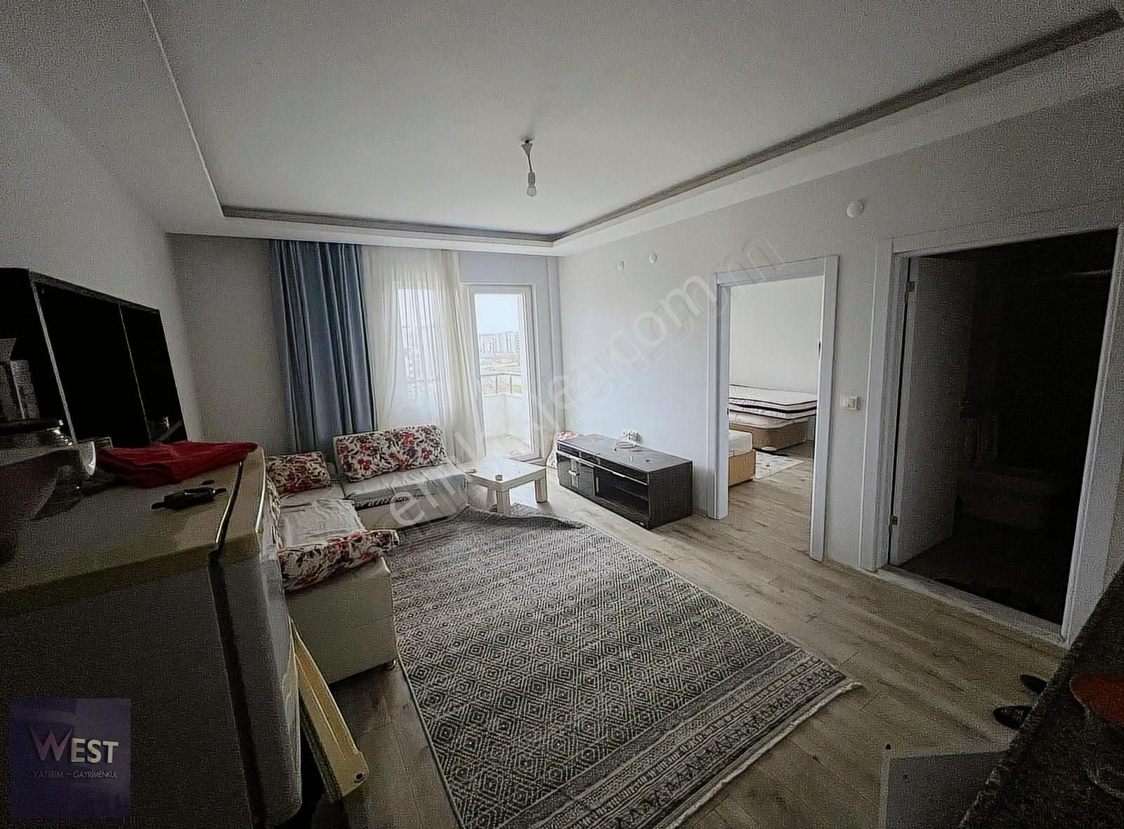 Tekzen Bölgesinde Eşyasız Ara Kat 1+1 Kiralık Daire