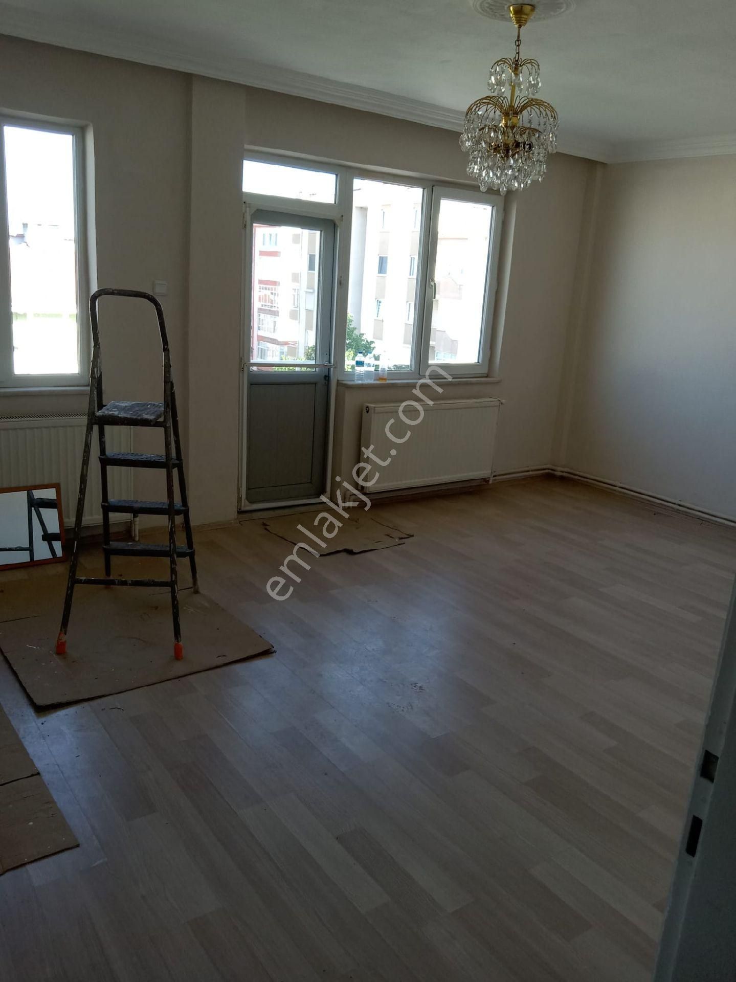 Sahibinden Konumu Güzel Site İçi Daire
