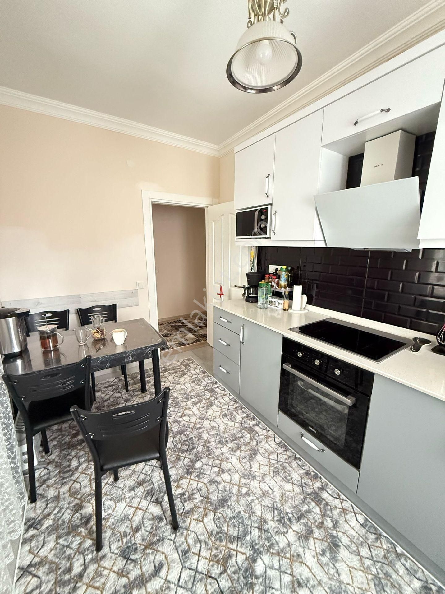 Alanya Saray Mahallesi Asansörlü Satılık 2+1 Daire