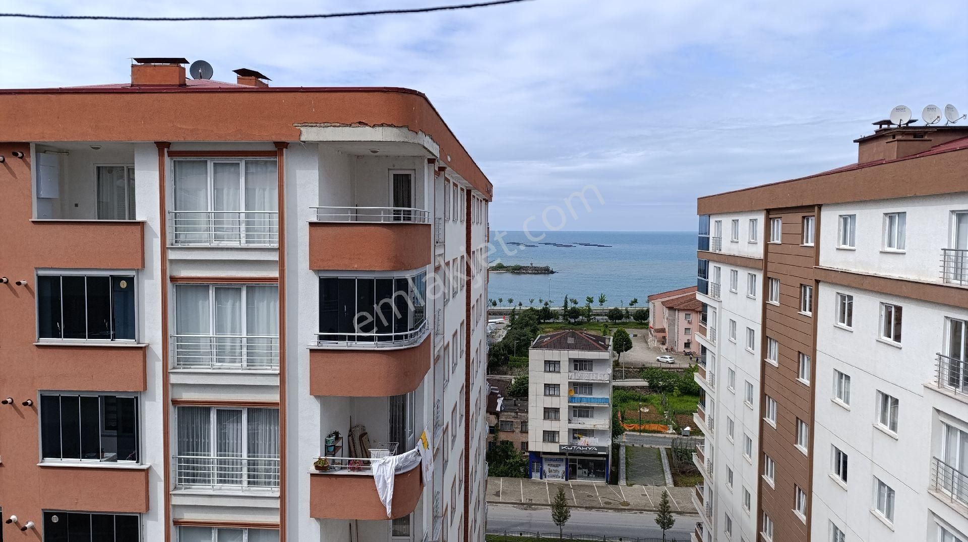 Sancak Mahallesi 'nde Ana Yola 30 Metre Mesafede Deniz Manzaralı Kiralık Daire