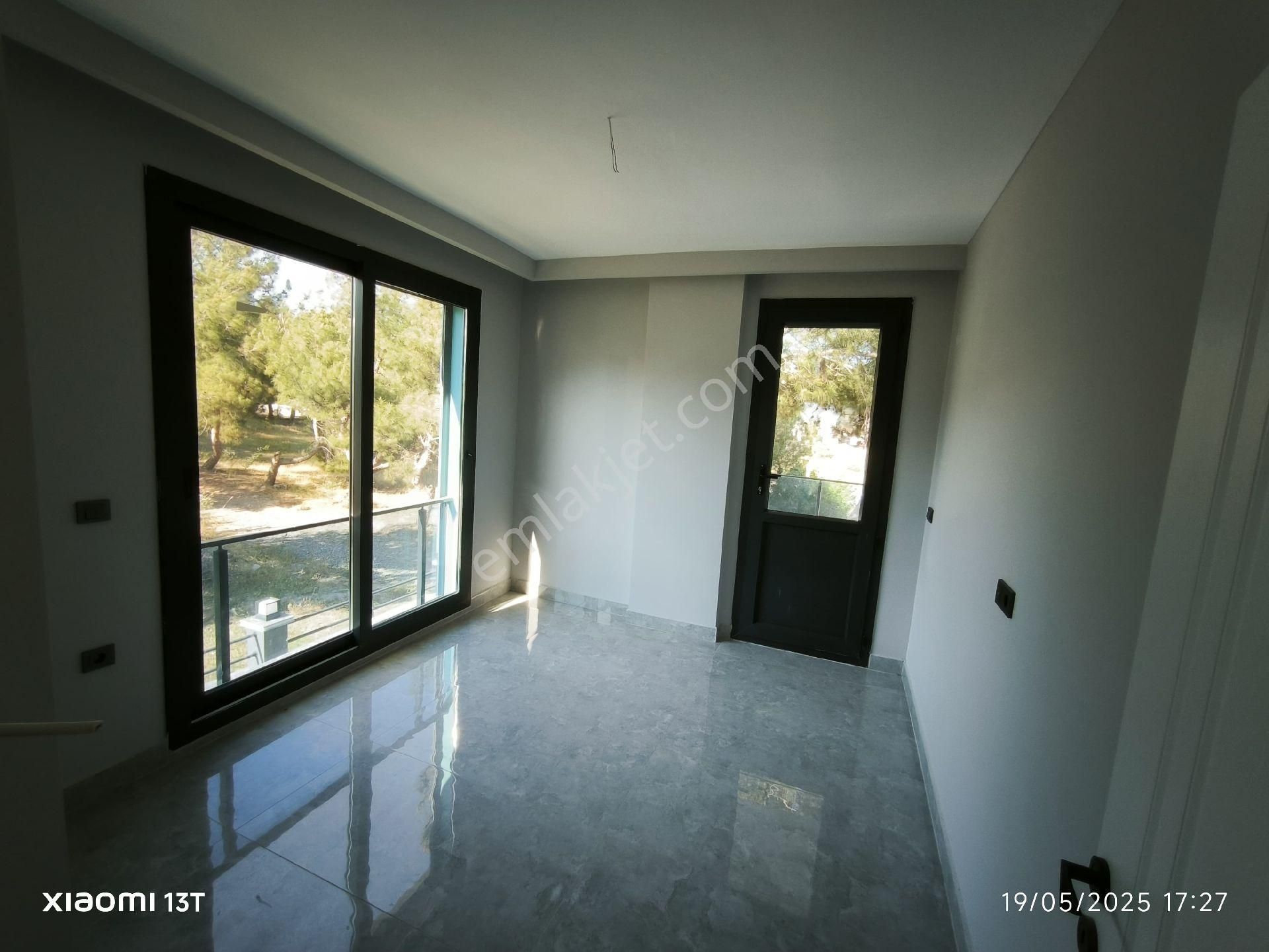 Seferihisar Atatürk Mahallesi'nde Tek Müstakil Villa - Görsel 13