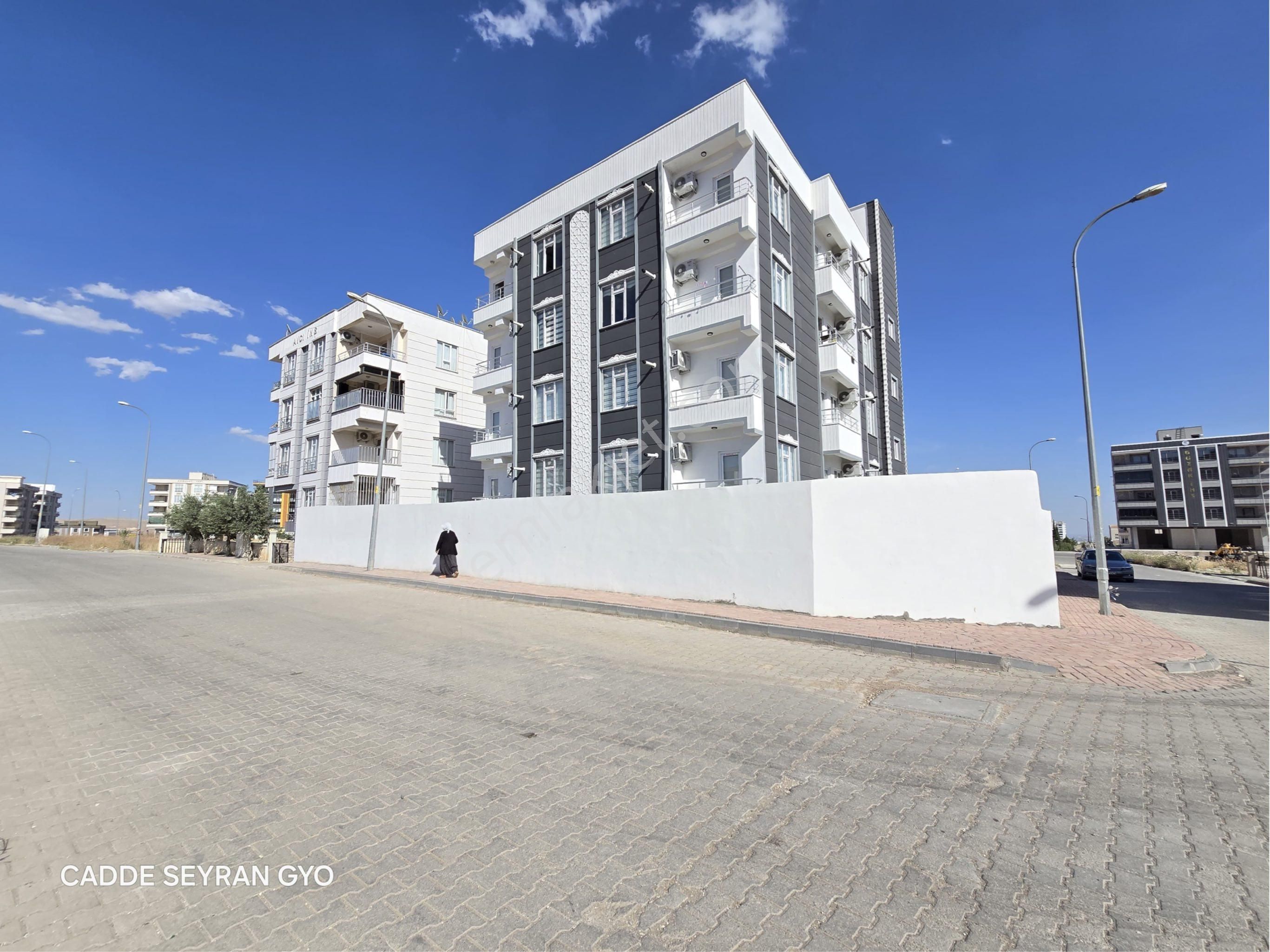 Cadde Seyran..satılık..2+1/120 M2 Düz Giriş
