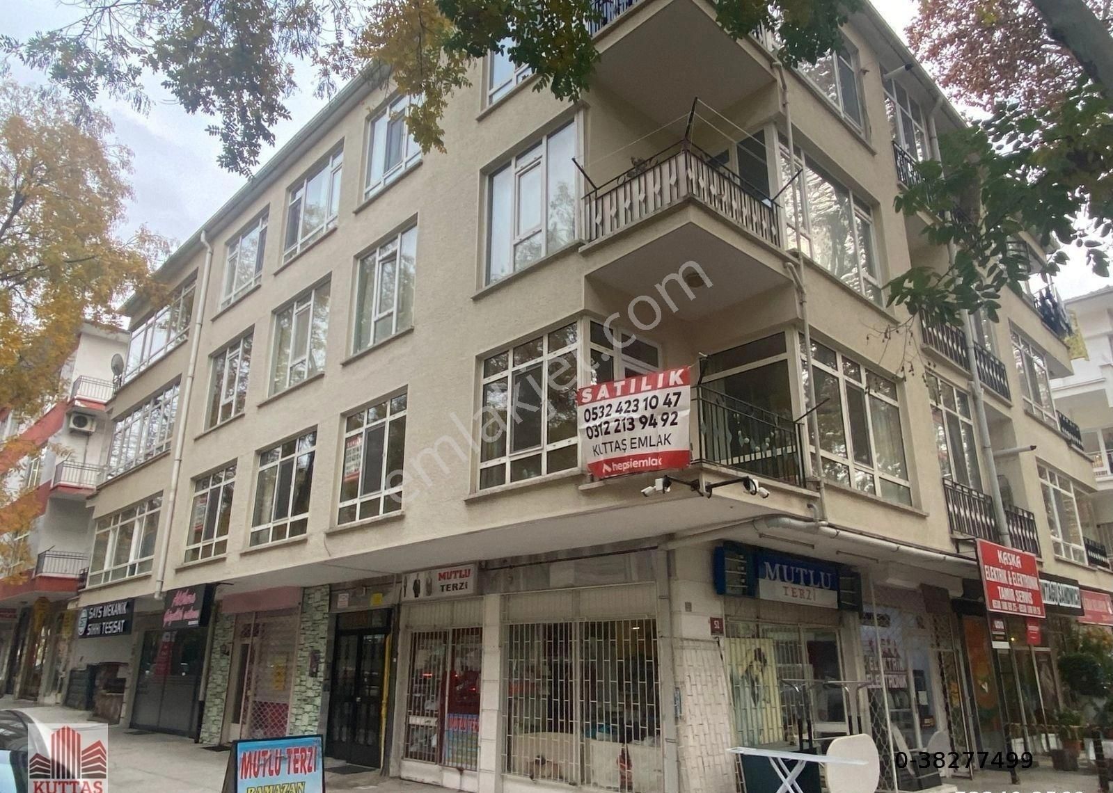 Kuttaştan Bahçelide Depolu, 3+,1 İçi Yapılı, Katta, Ön, 125 M2