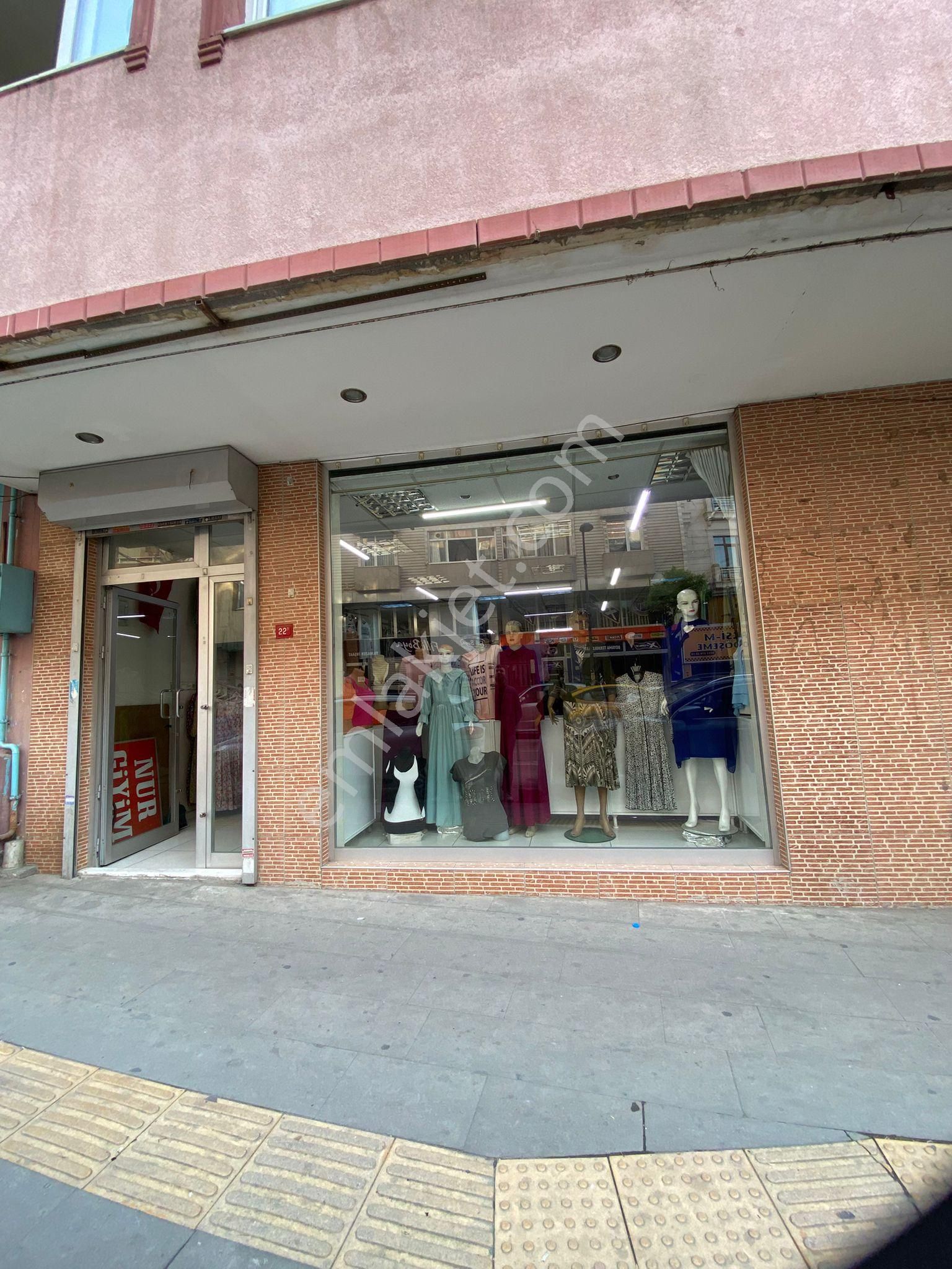 Kemalpaşa Cad. Üzeri 110m2 Devren Satılık Giyim Mağazası