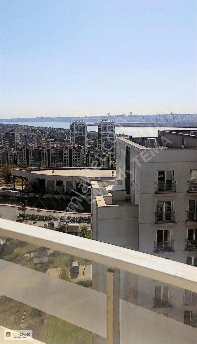 Tema İstanbul 4+1 203m2 Göl Manzaralı Satılık Fırsat Daire