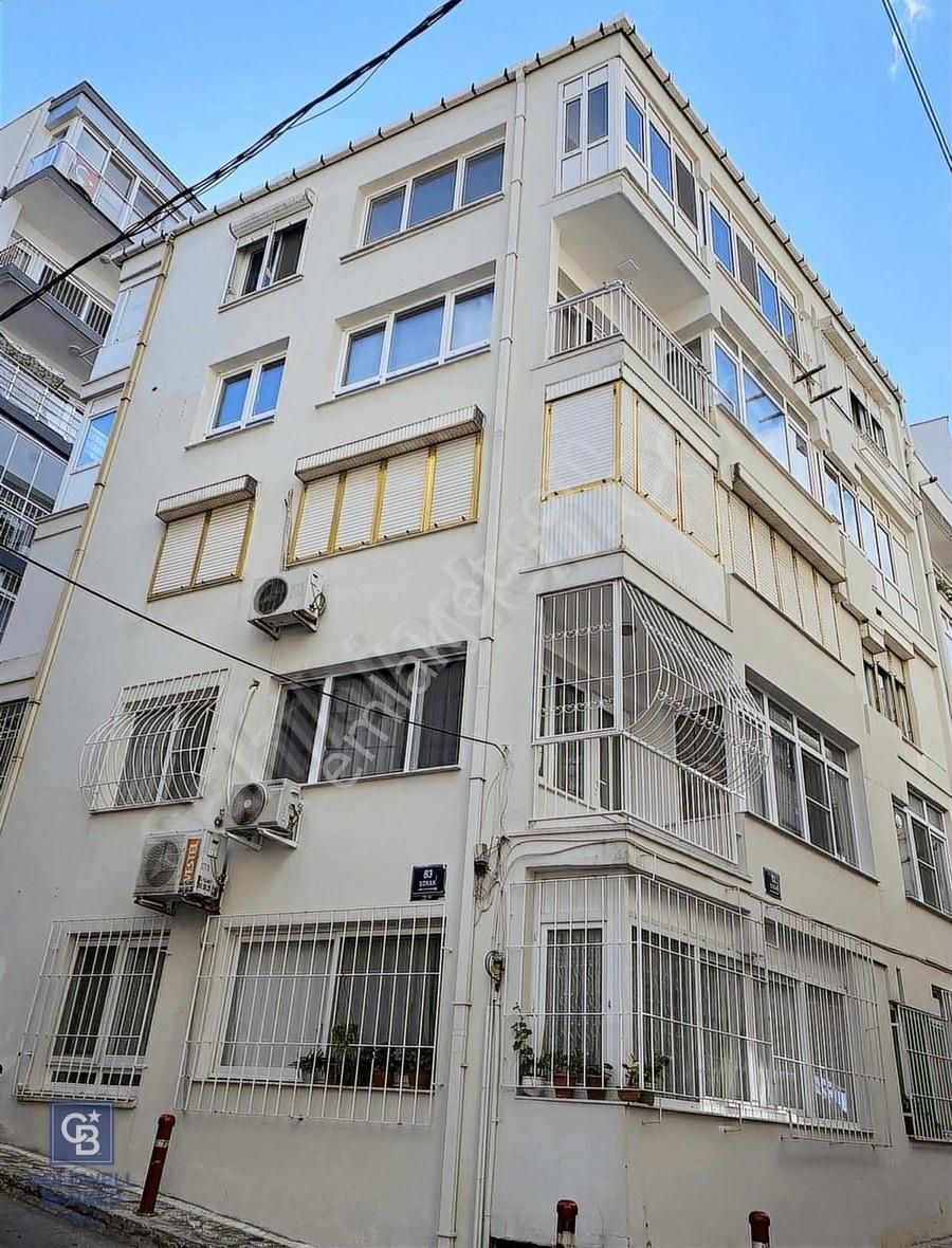 Göztepe Kilise Sokağında Sahile Yakın 3+1 Satılık Daire