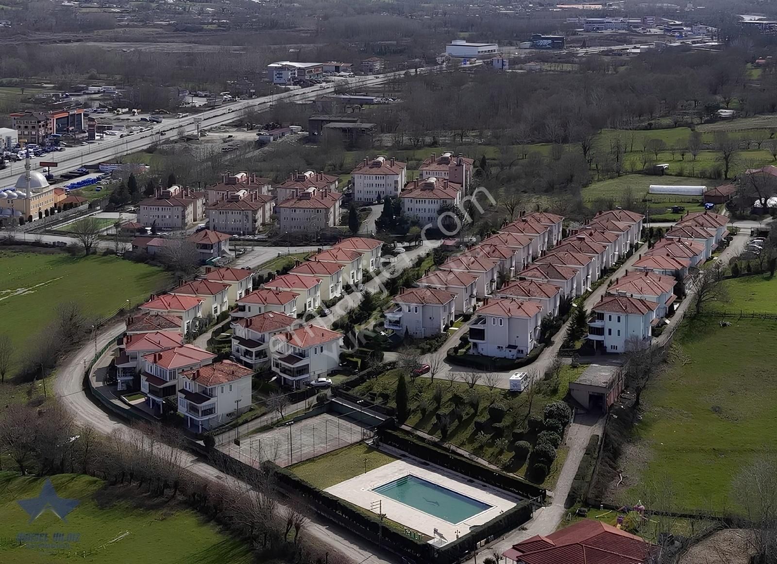 560 M2 Gecen Köyü'nde Villa Yapımına Uygun Satılık Arsa