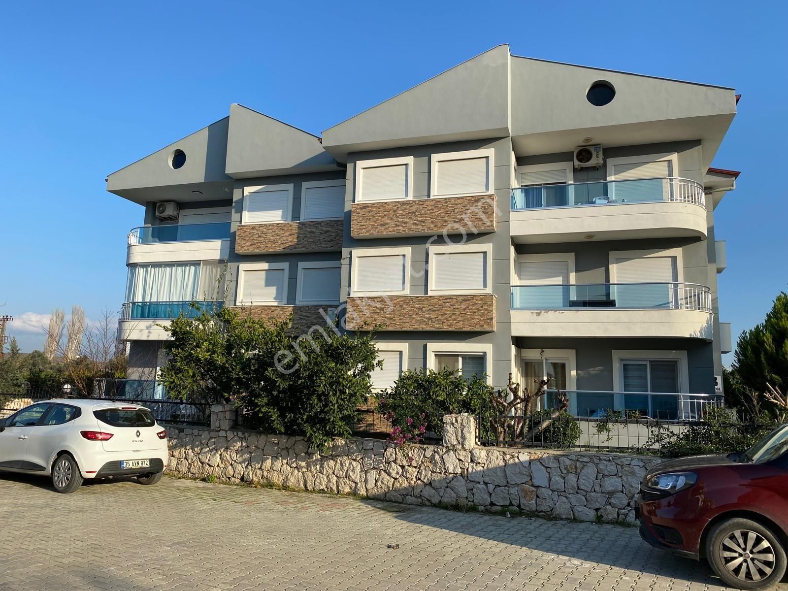 Arden Gyo Dan Sığacıkda Satılık 2+1 Daire