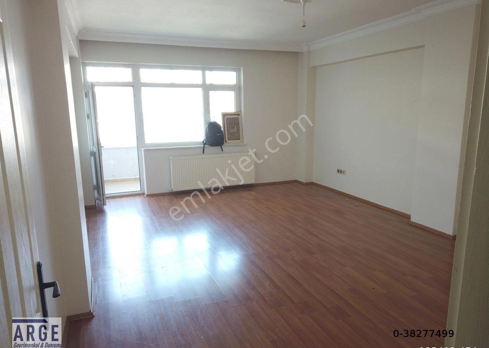Rami Cuma Mh'de Satılık 2+1, 100m2, Otoparklı, Arakat Daire