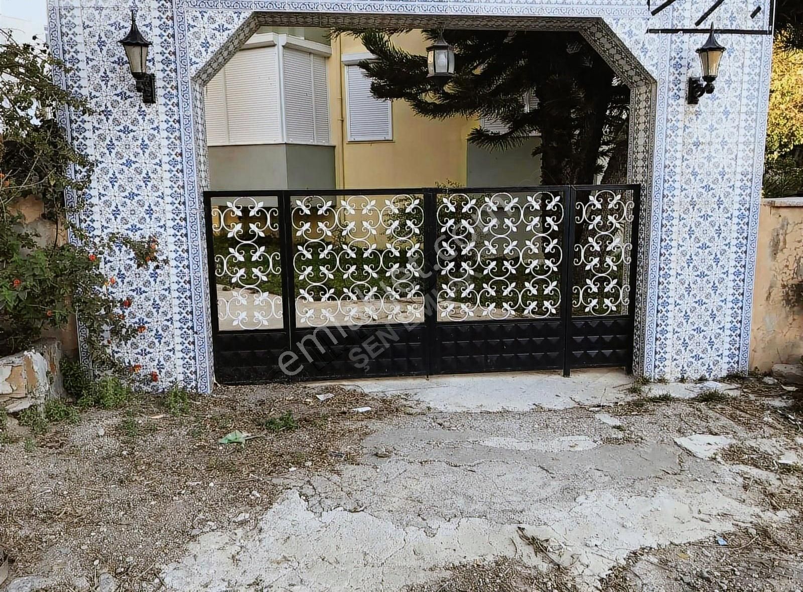 Manavgat Side Dubleks Full Eşyalı 4+1 220mt Havuzlu Otoparklı